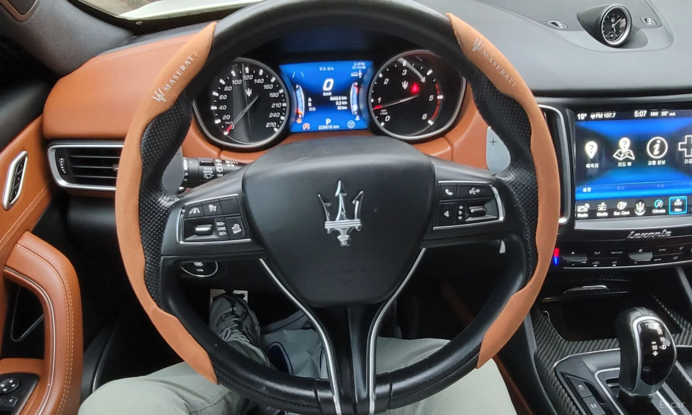 Maserati Levante превью 9