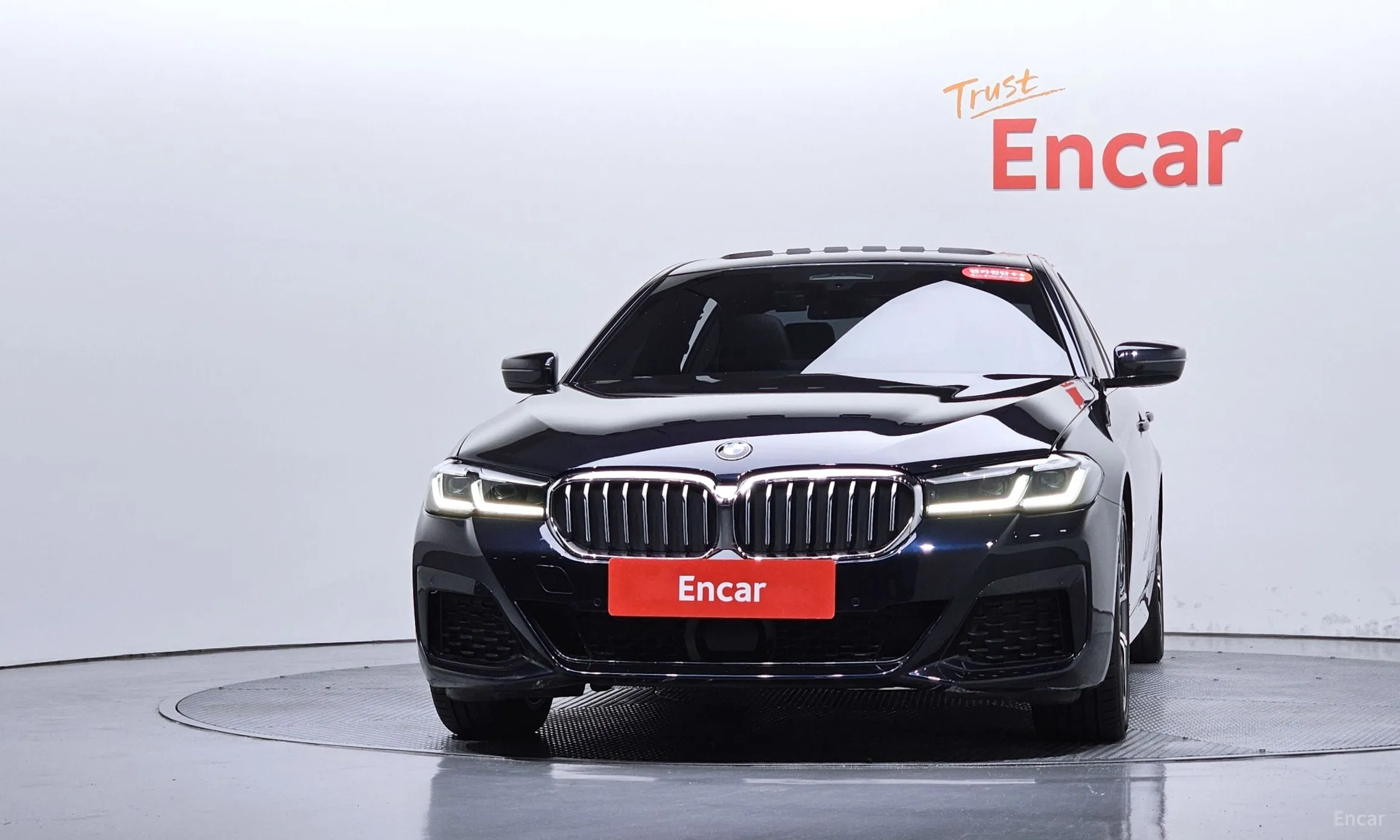 BMW 5 Series (G30) превью 3