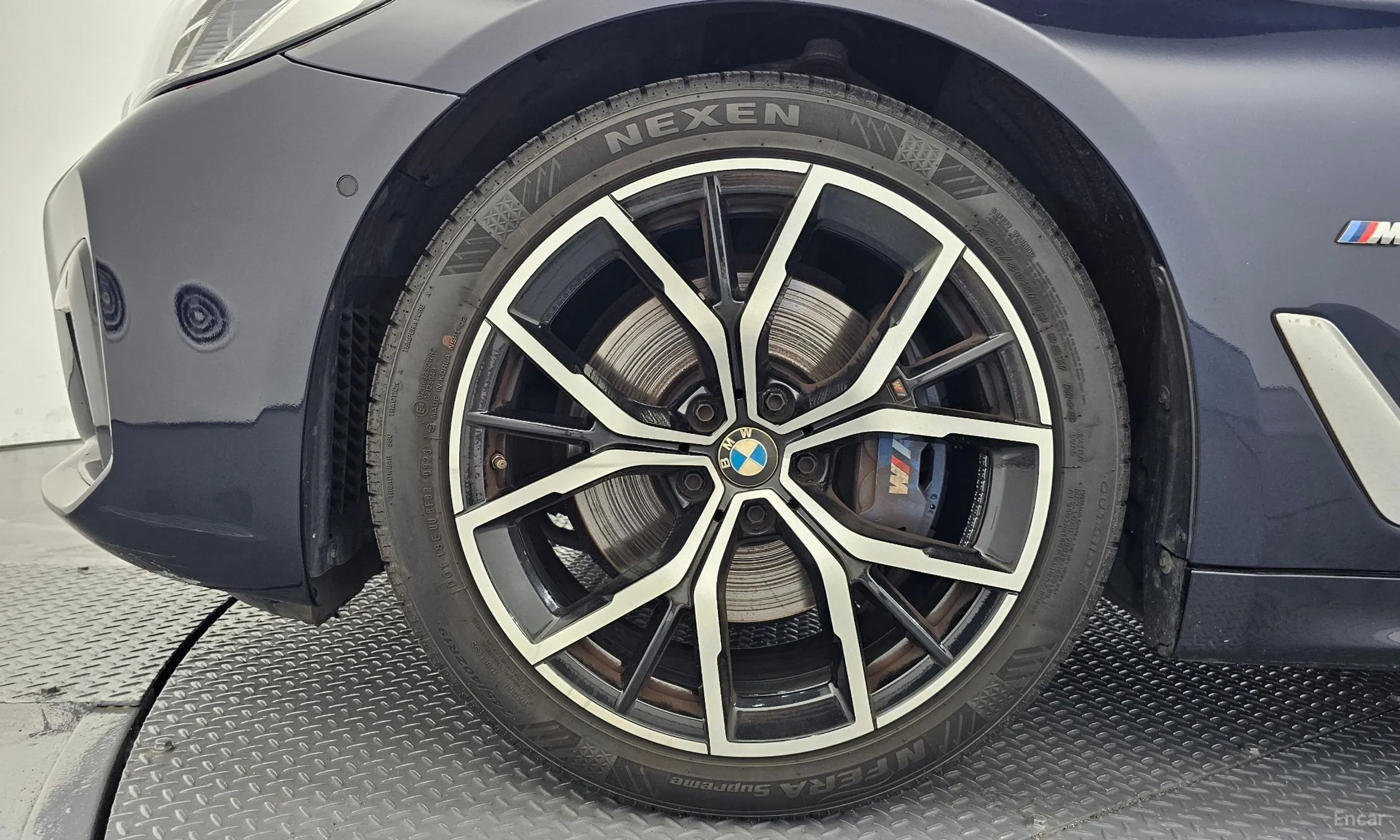 BMW 5 Series (G30) превью 5