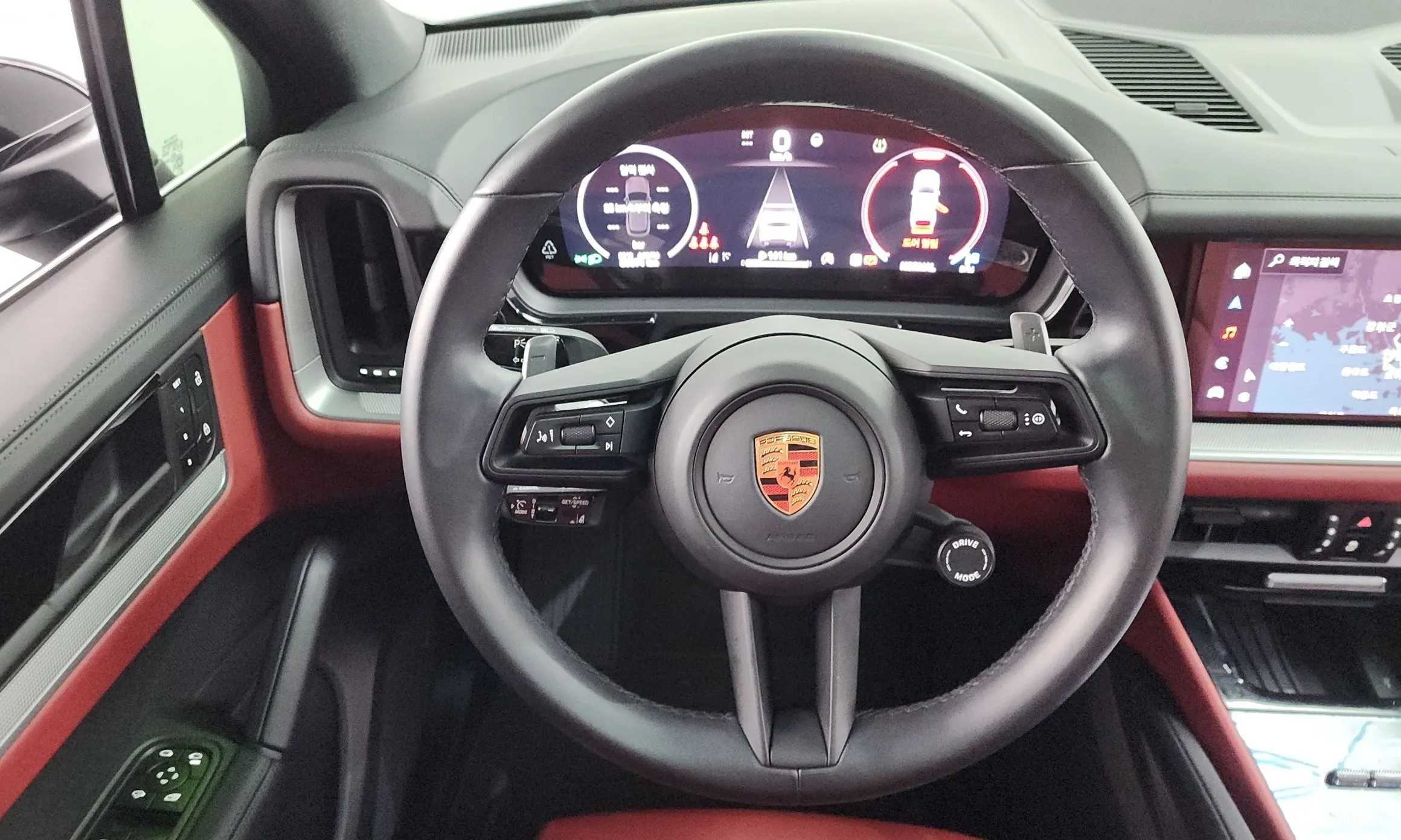 Porsche Cayenne (PO536) превью 13