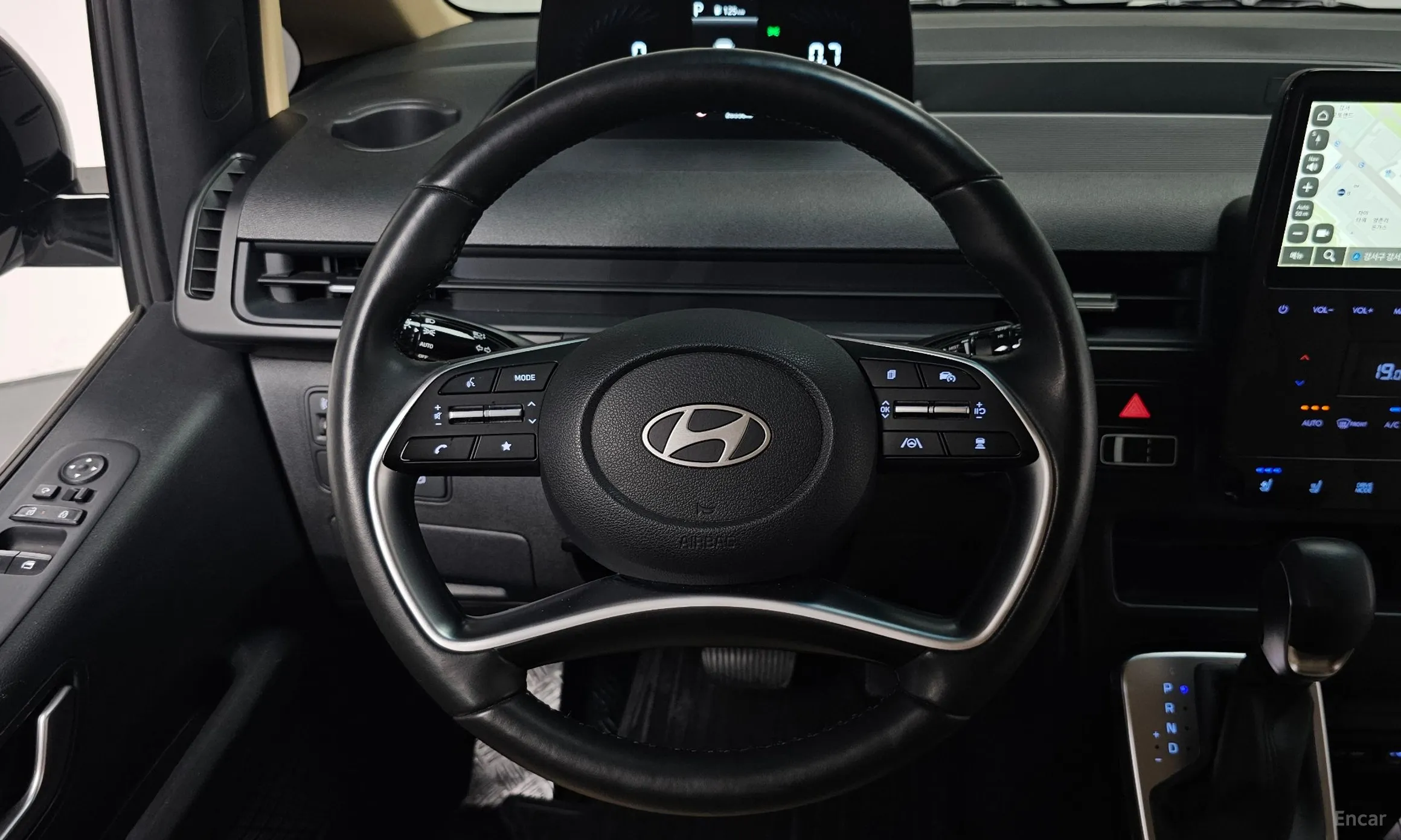 Hyundai Staria превью 13