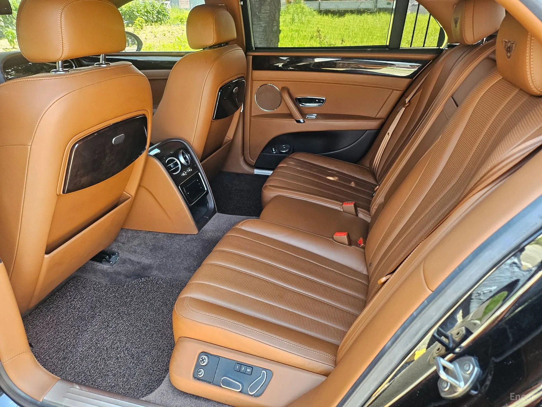 Bentley Flying Spur 2nd Generation превью 10