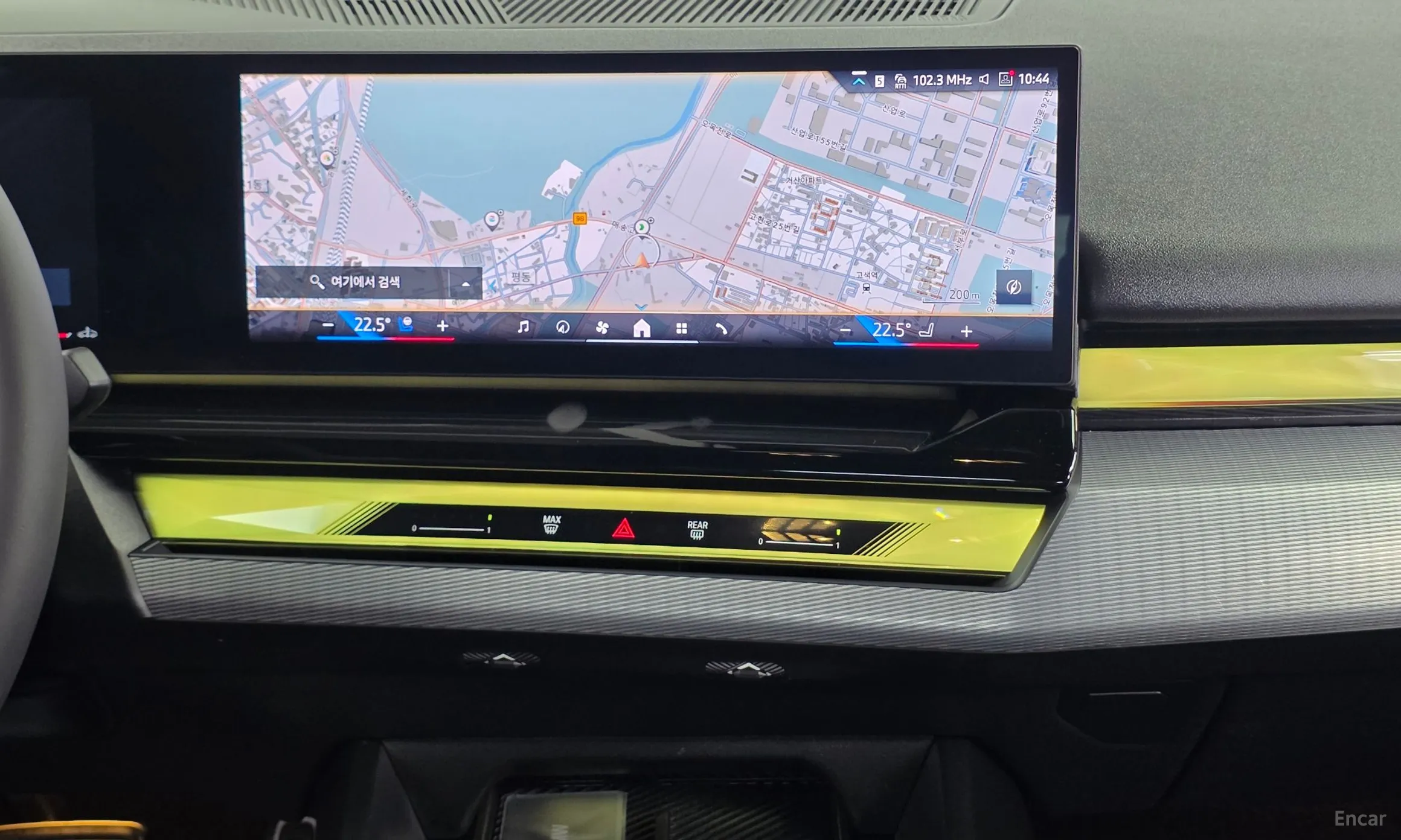 BMW 5 Series (G60) превью 14