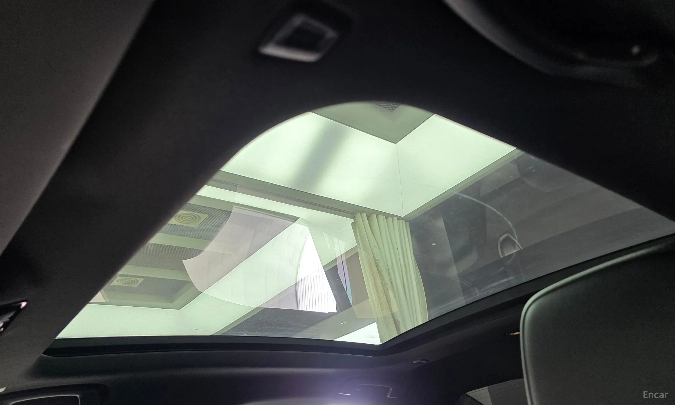 BMW 5 Series (G60) превью 19