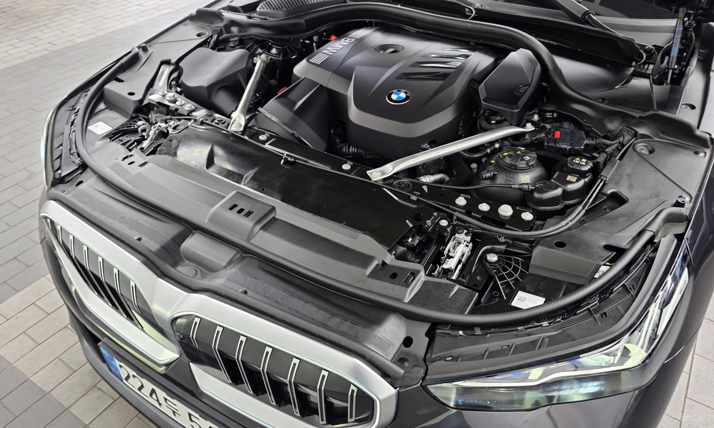 BMW 5 Series (G60) превью 6