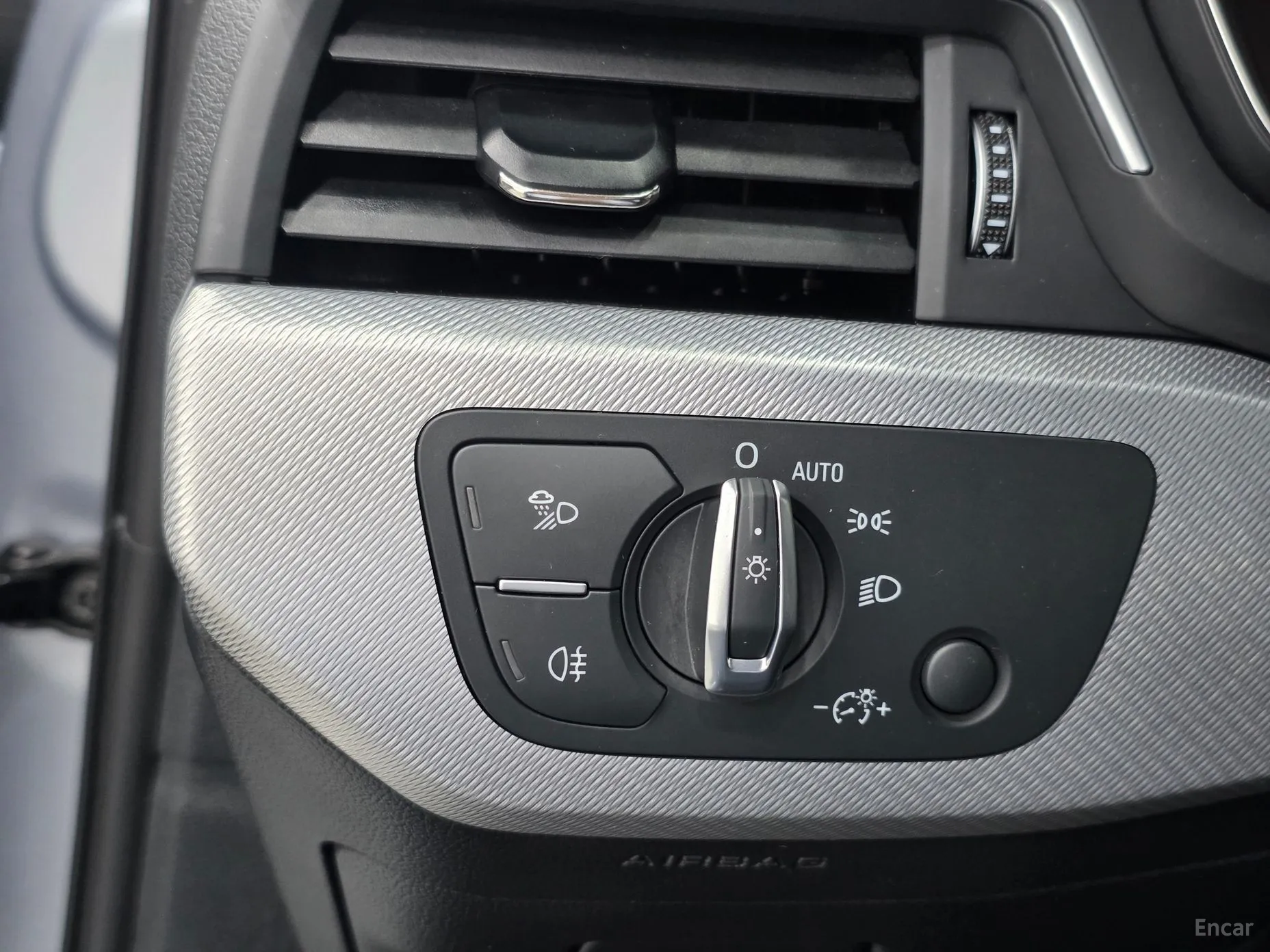 Audi A4 (B9) превью 13