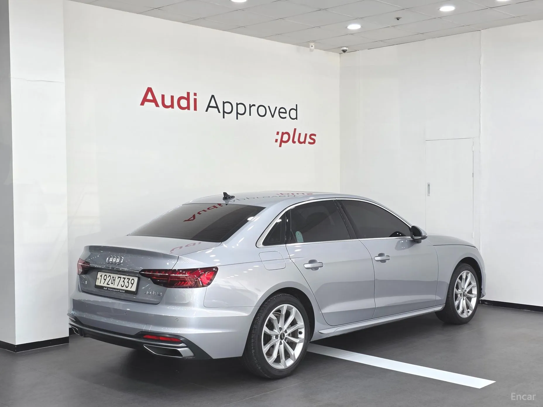 Audi A4 (B9)