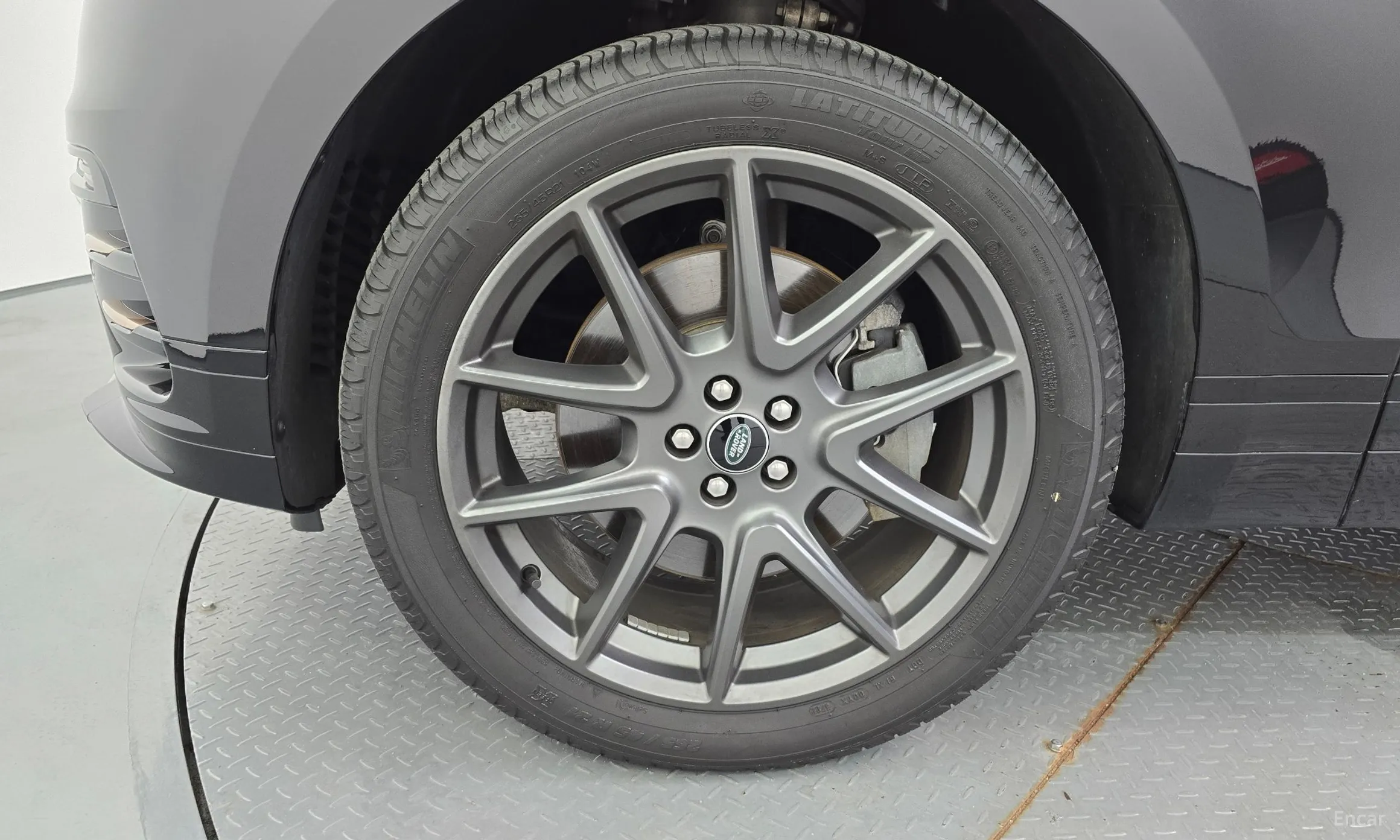 Land Rover Range Rover Bella превью 5