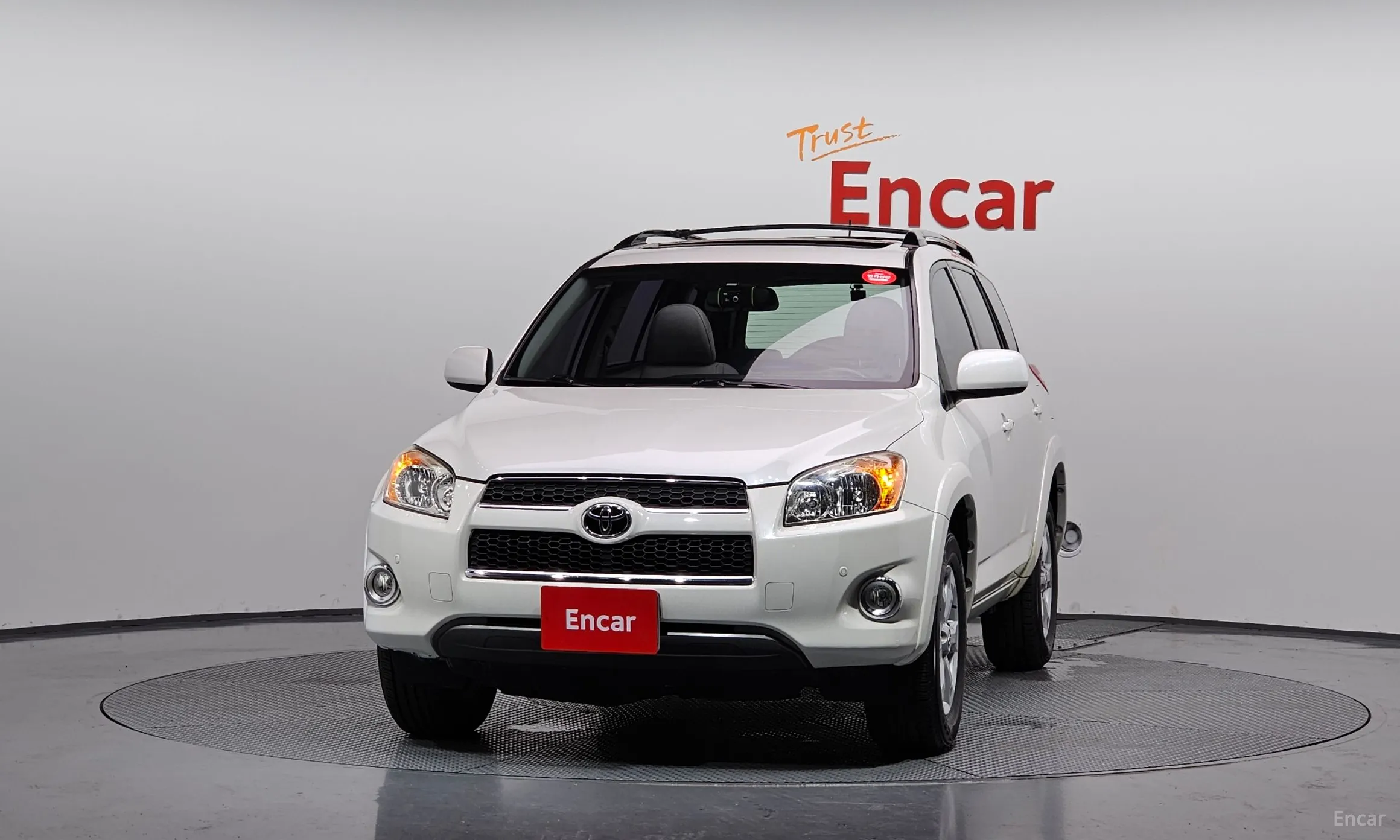 Toyota RAV4 превью 3