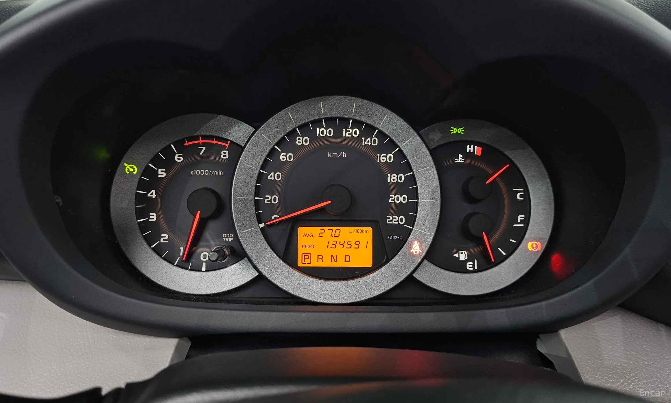 Toyota RAV4 превью 8