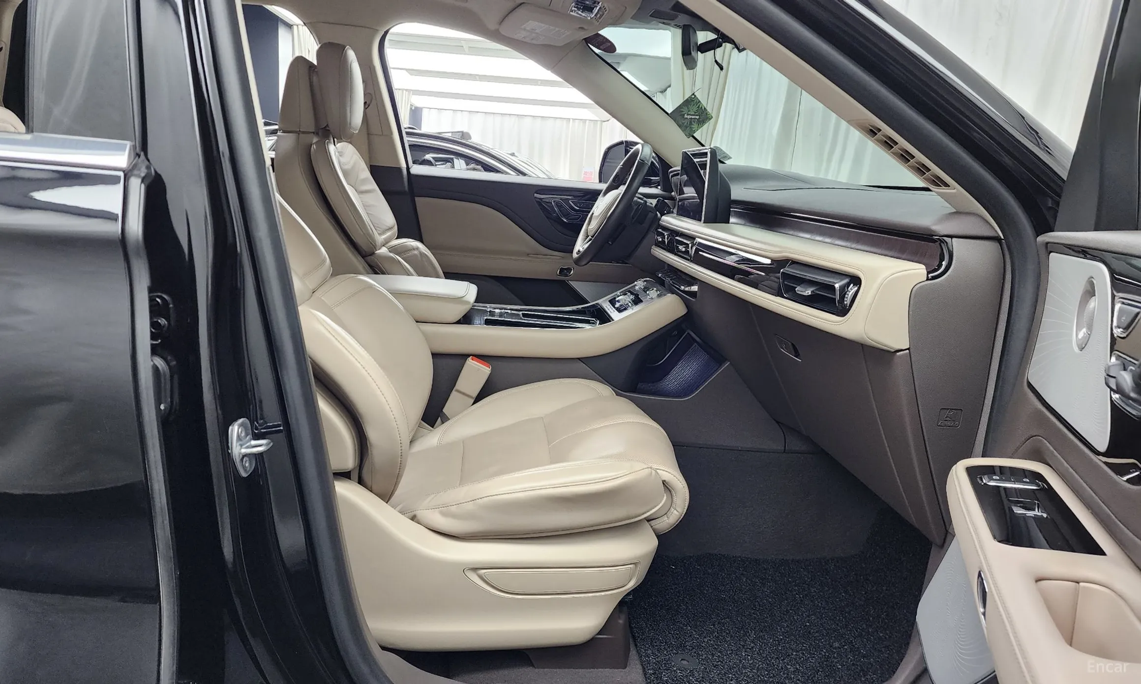 Lincoln Aviator 2nd Generation превью 11