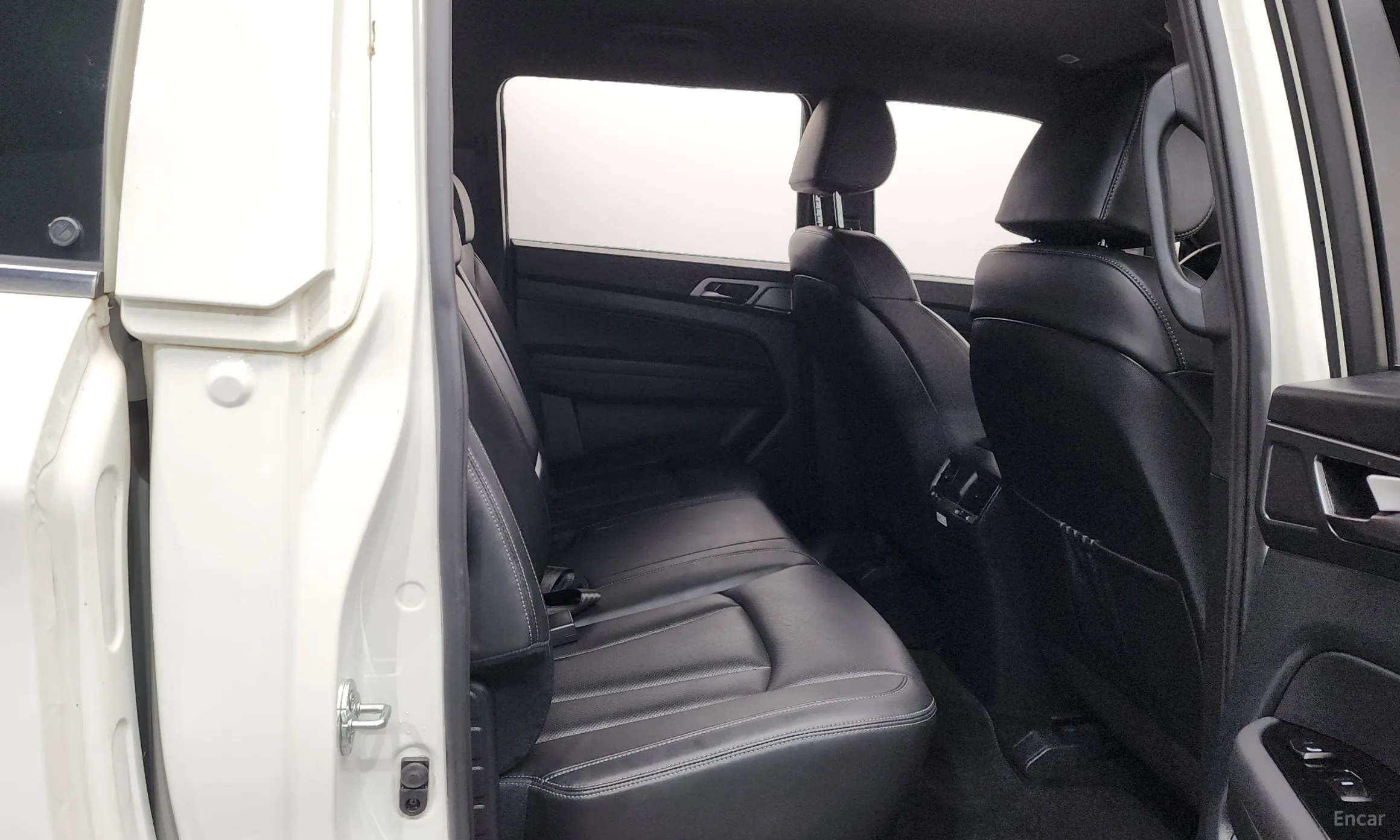 KG Mobility (SsangYong) Rexton Sports превью 11