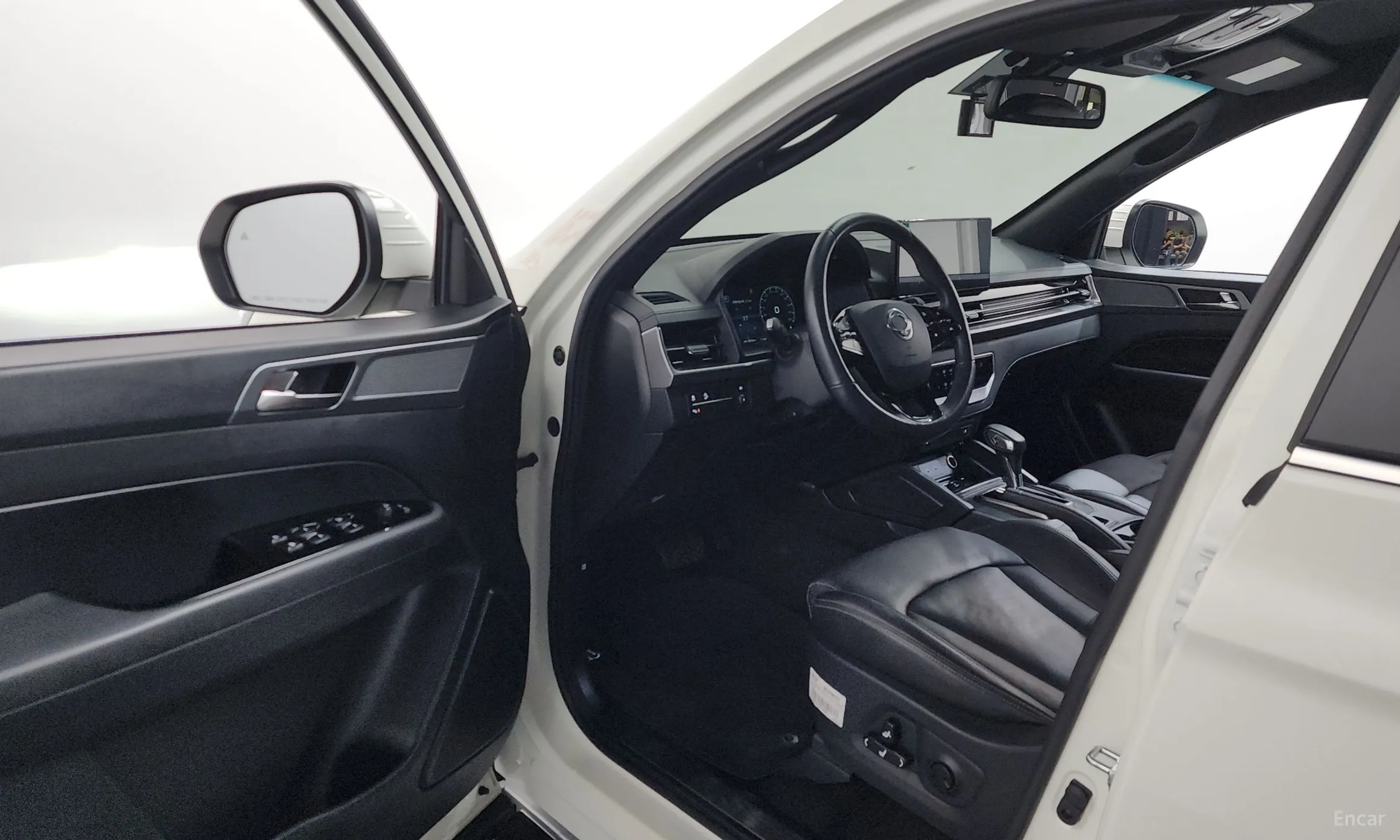 KG Mobility (SsangYong) Rexton Sports превью 20