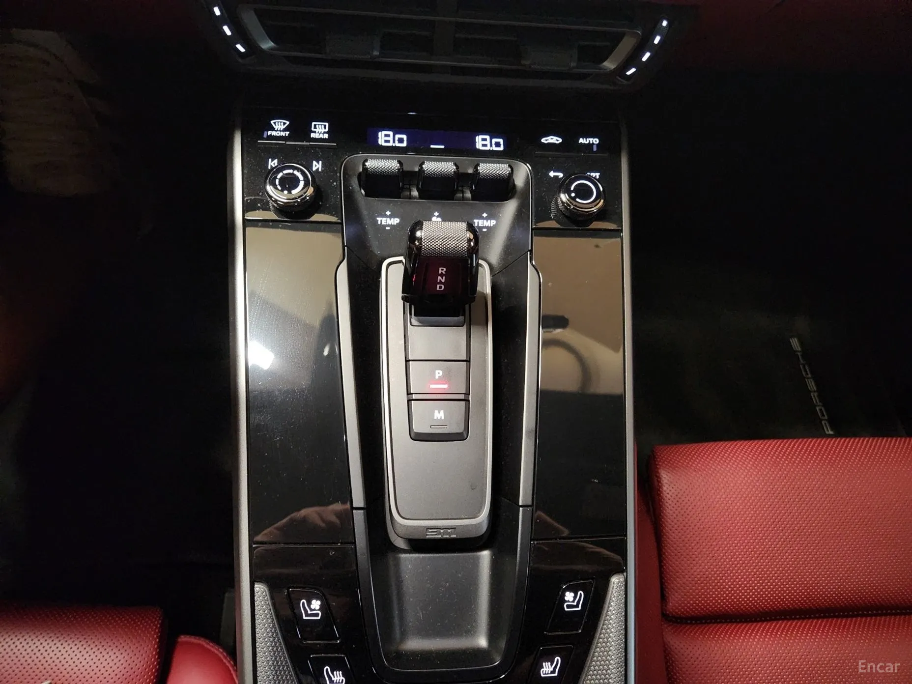 Porsche 911 (992) превью 10