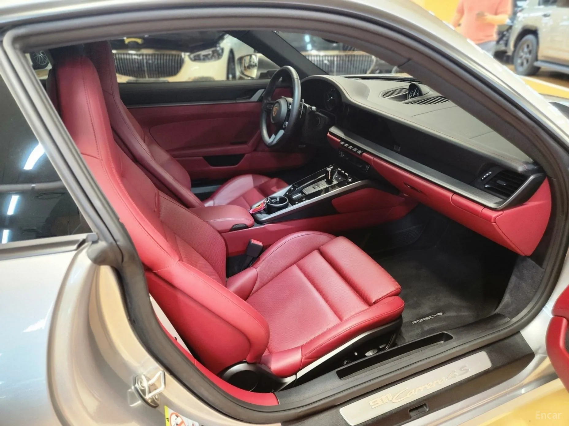 Porsche 911 (992) превью 7