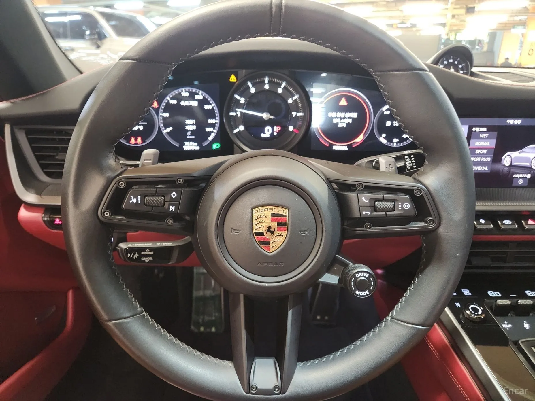 Porsche 911 (992) превью 9