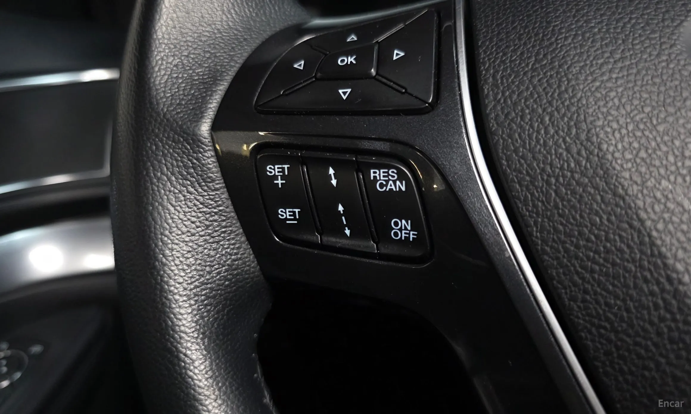 Ford Explorer превью 16