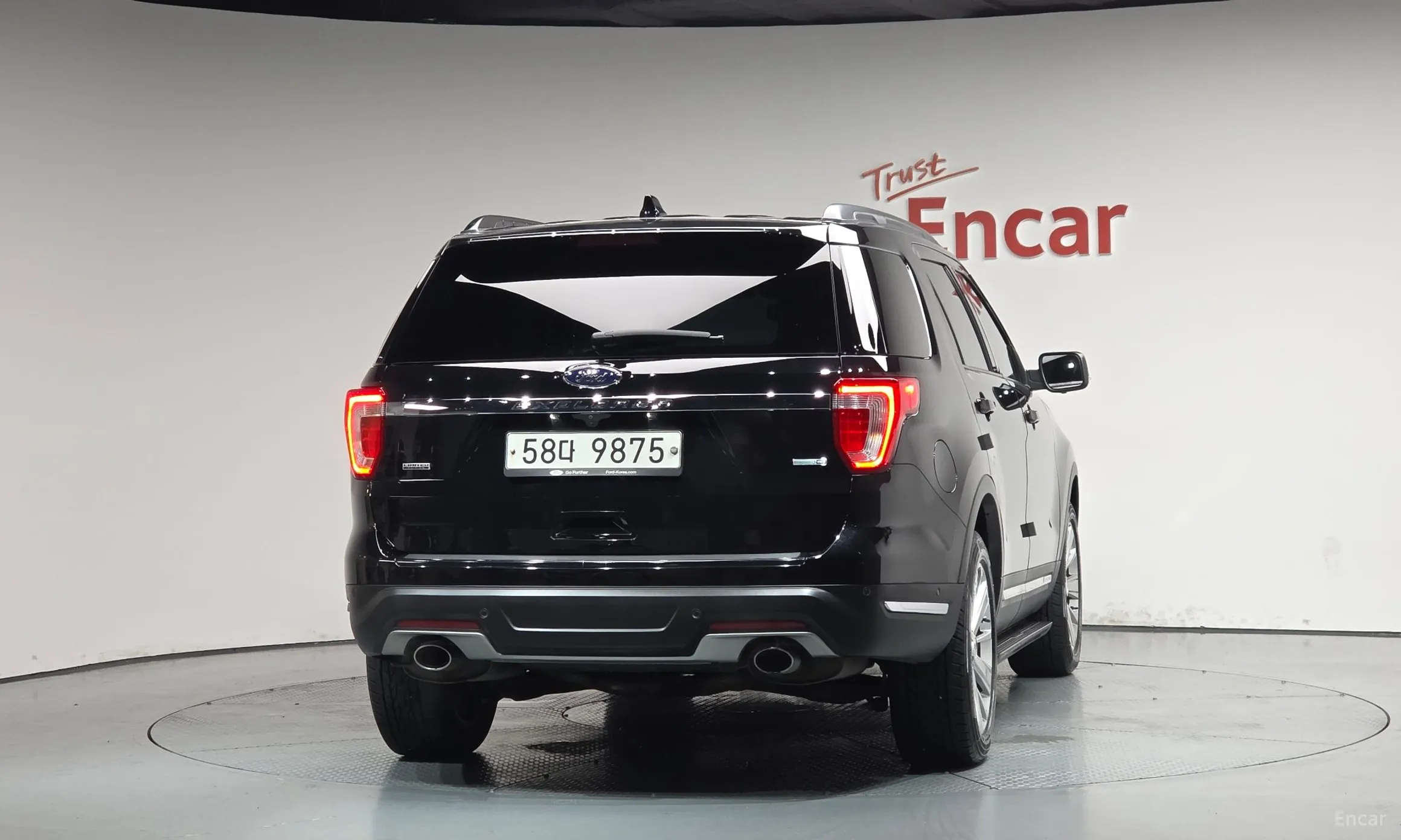 Ford Explorer превью 4