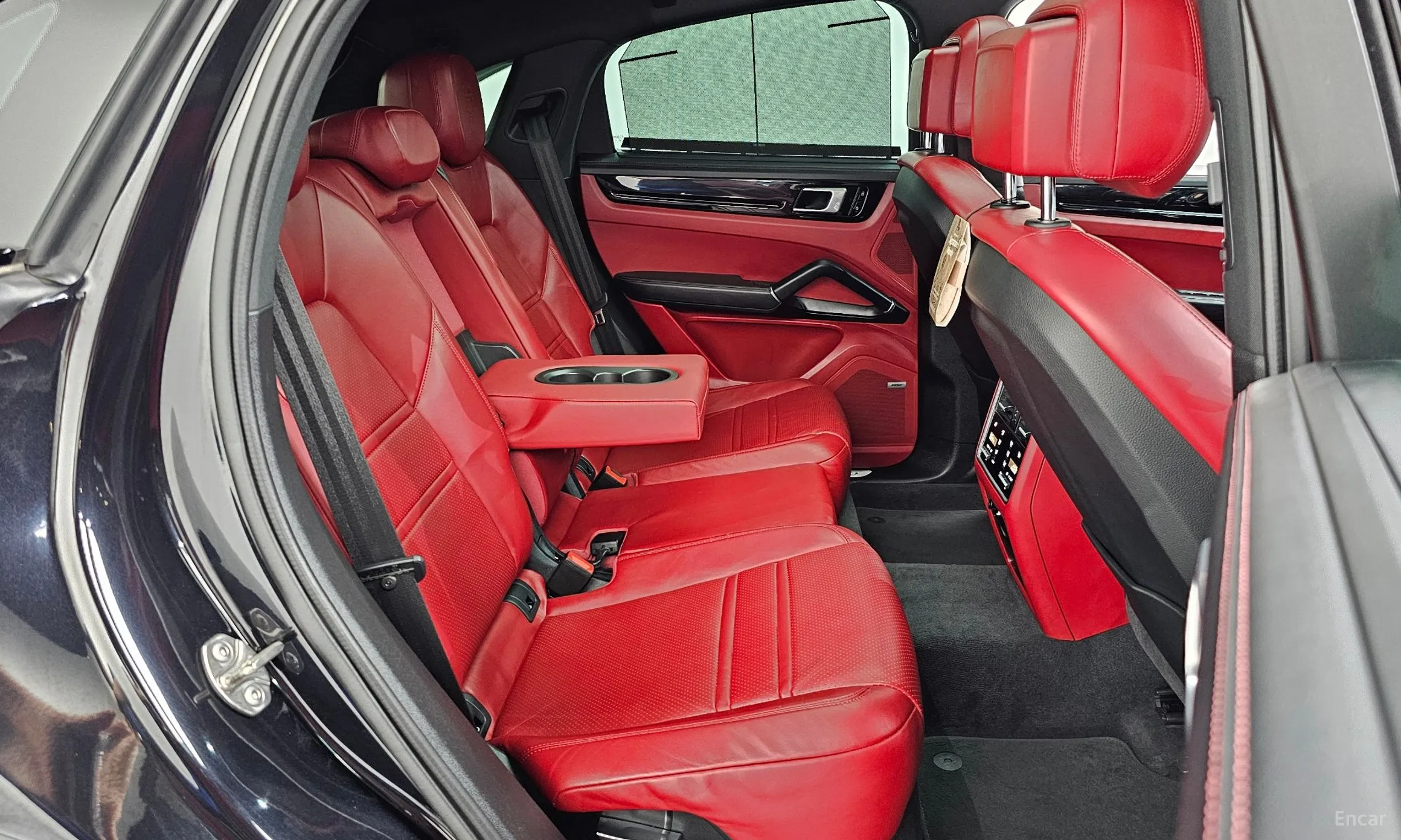 Porsche Cayenne (PO536) превью 12