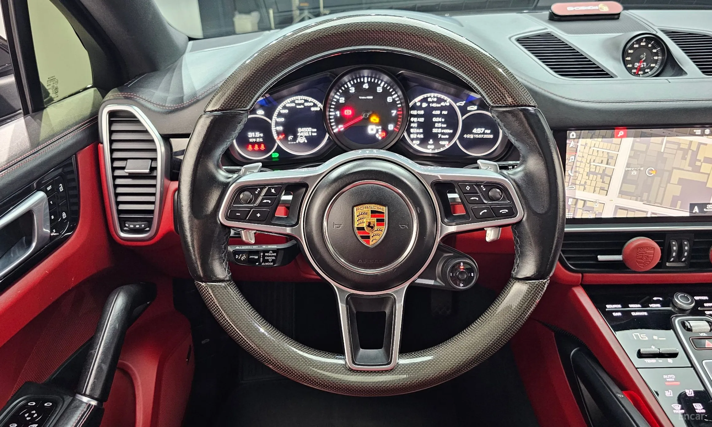 Porsche Cayenne (PO536) превью 13