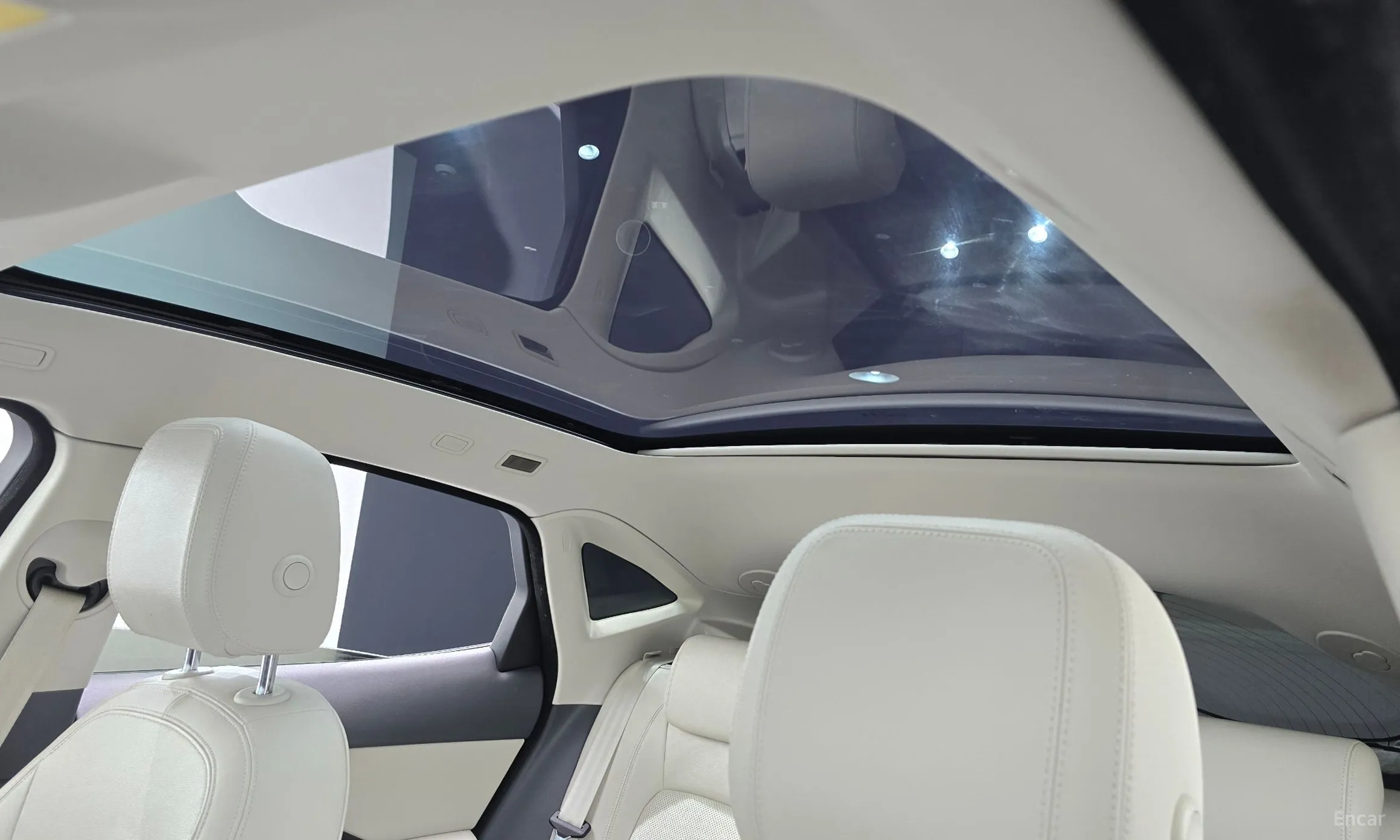 Jaguar E-PACE превью 17