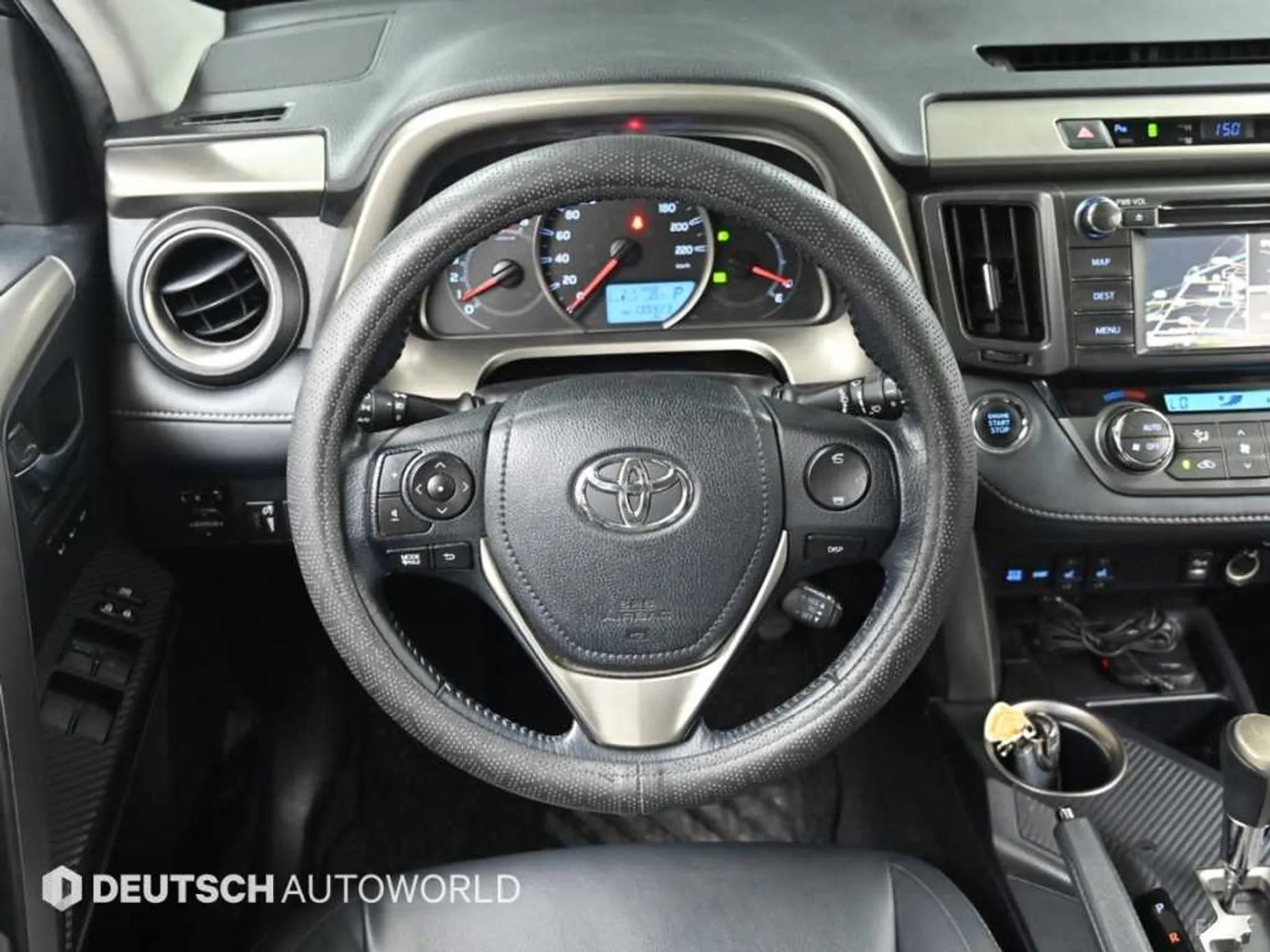 Toyota RAV4 превью 13