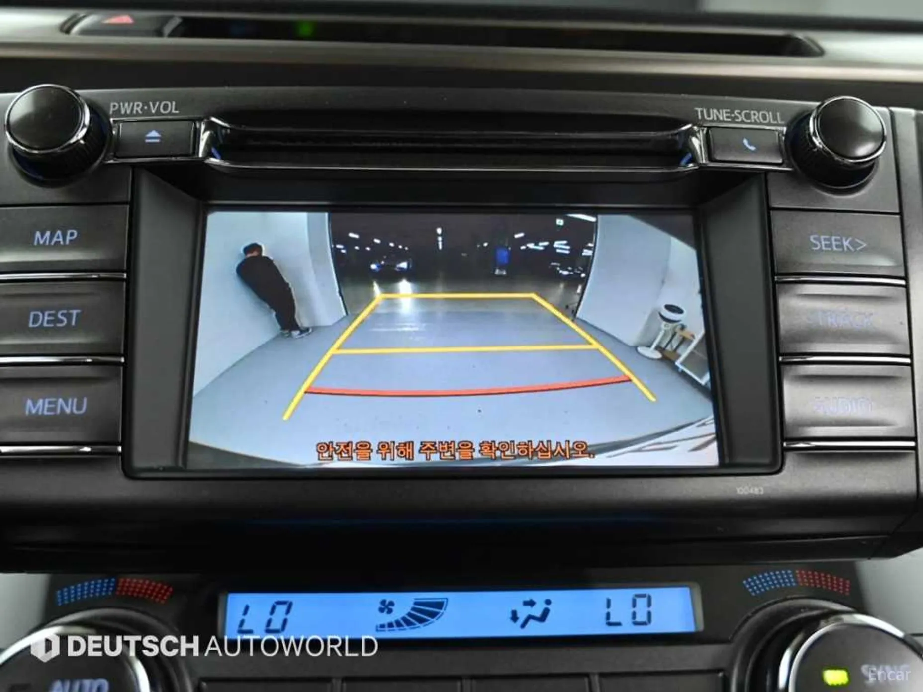 Toyota RAV4 превью 15