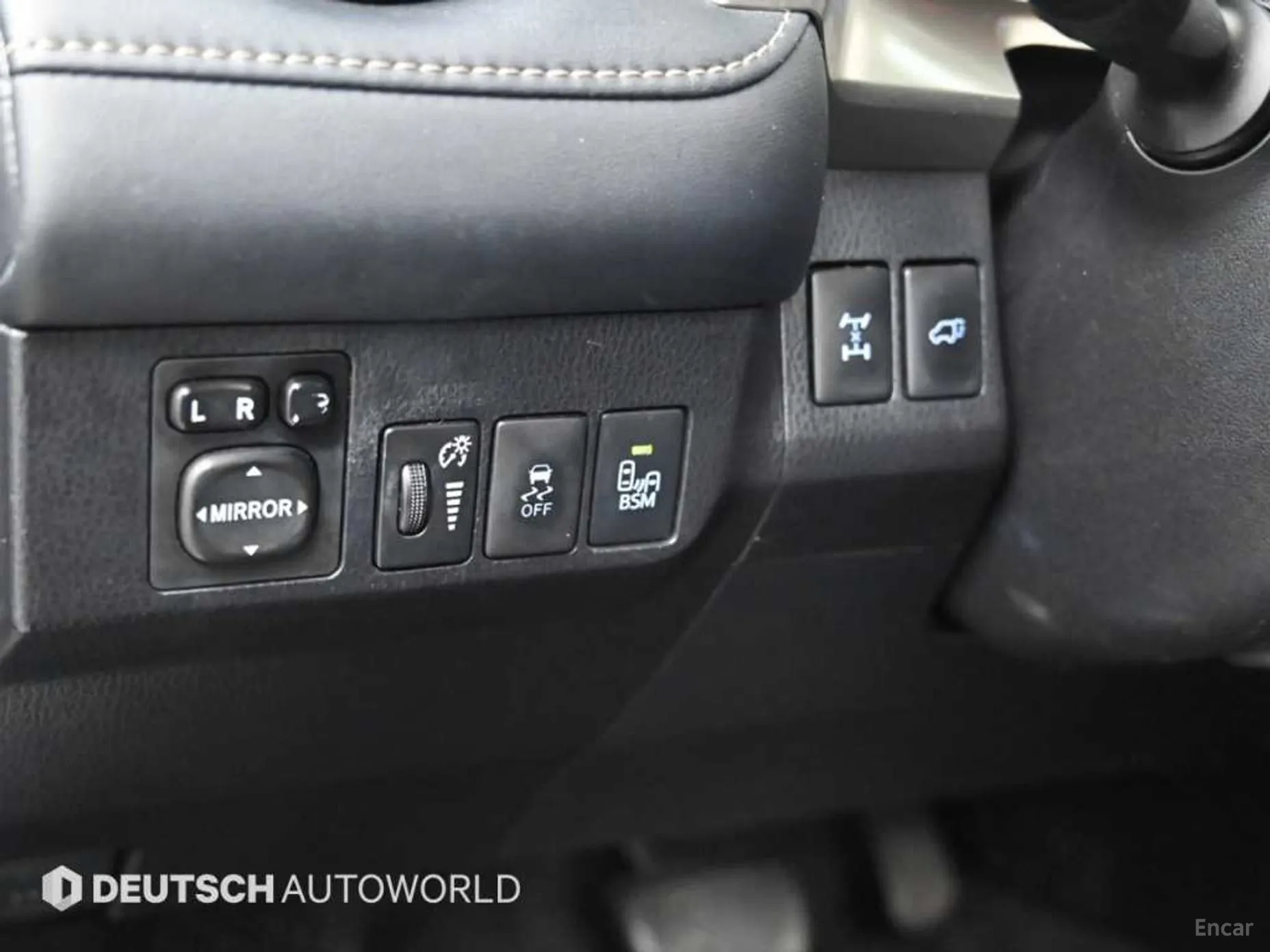 Toyota RAV4 превью 17