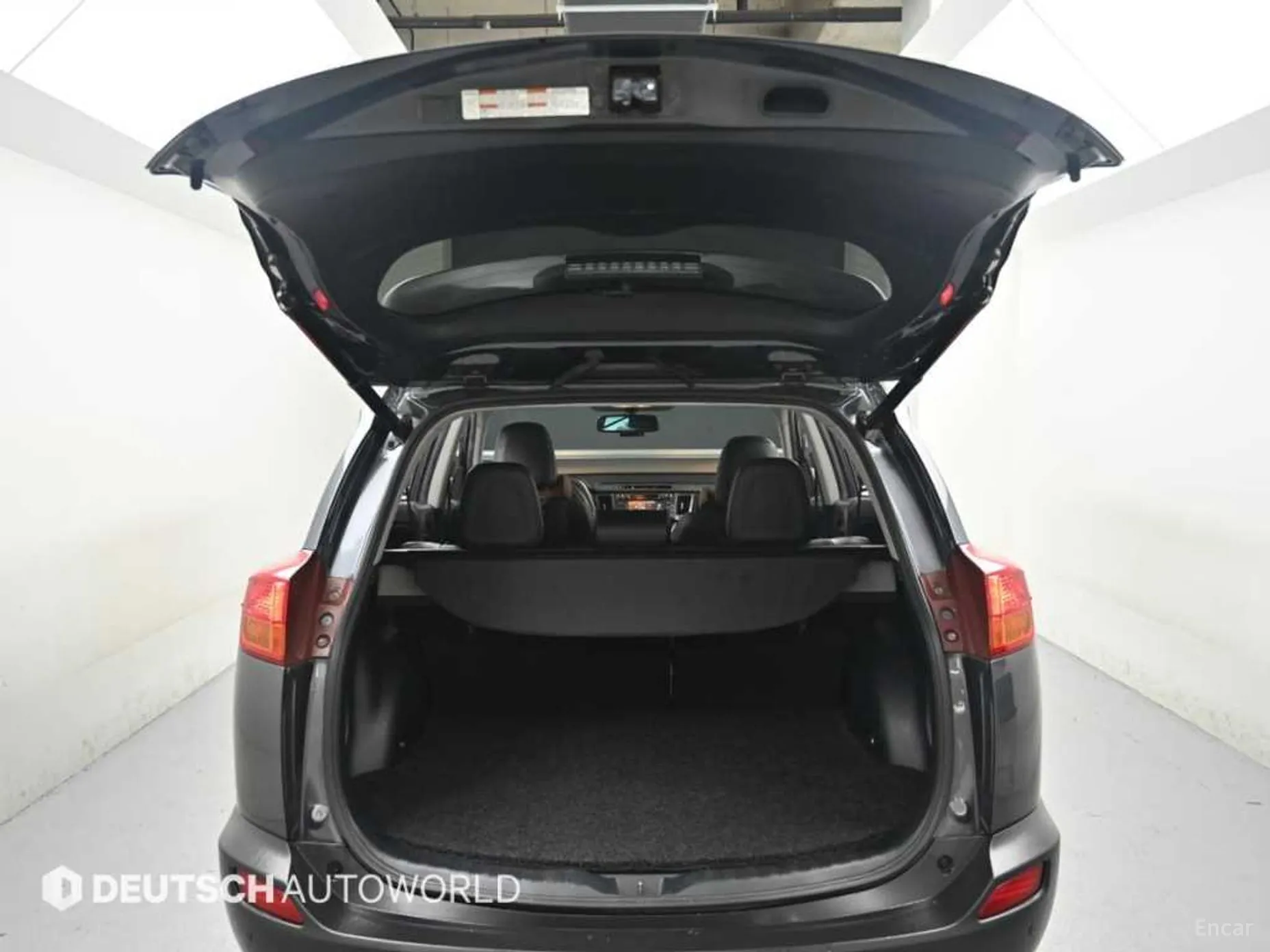 Toyota RAV4 превью 19
