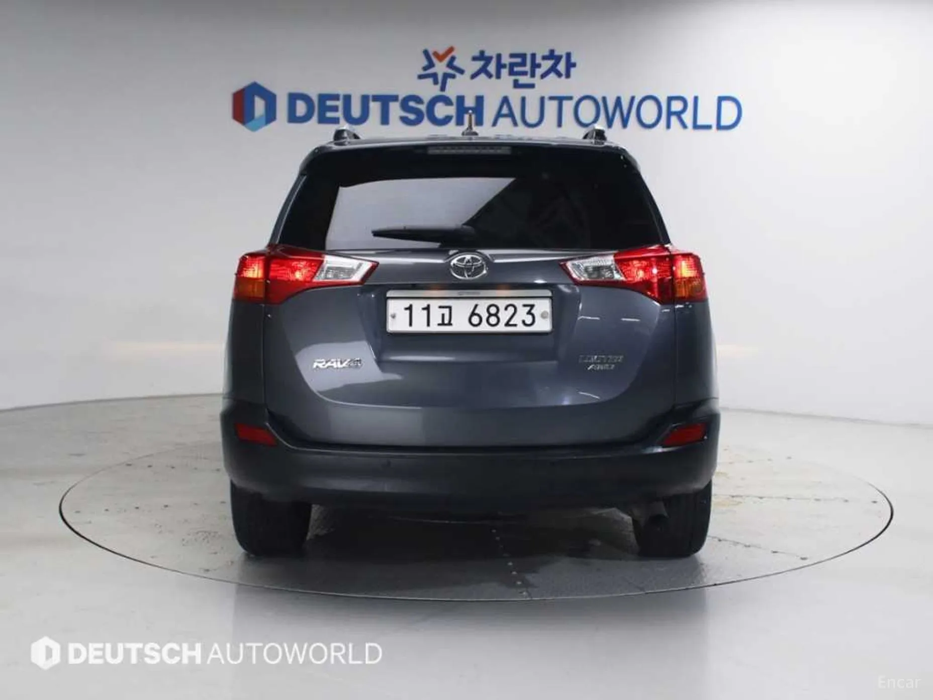 Toyota RAV4 превью 4