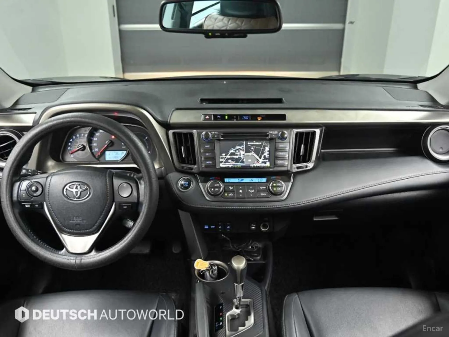 Toyota RAV4 превью 7