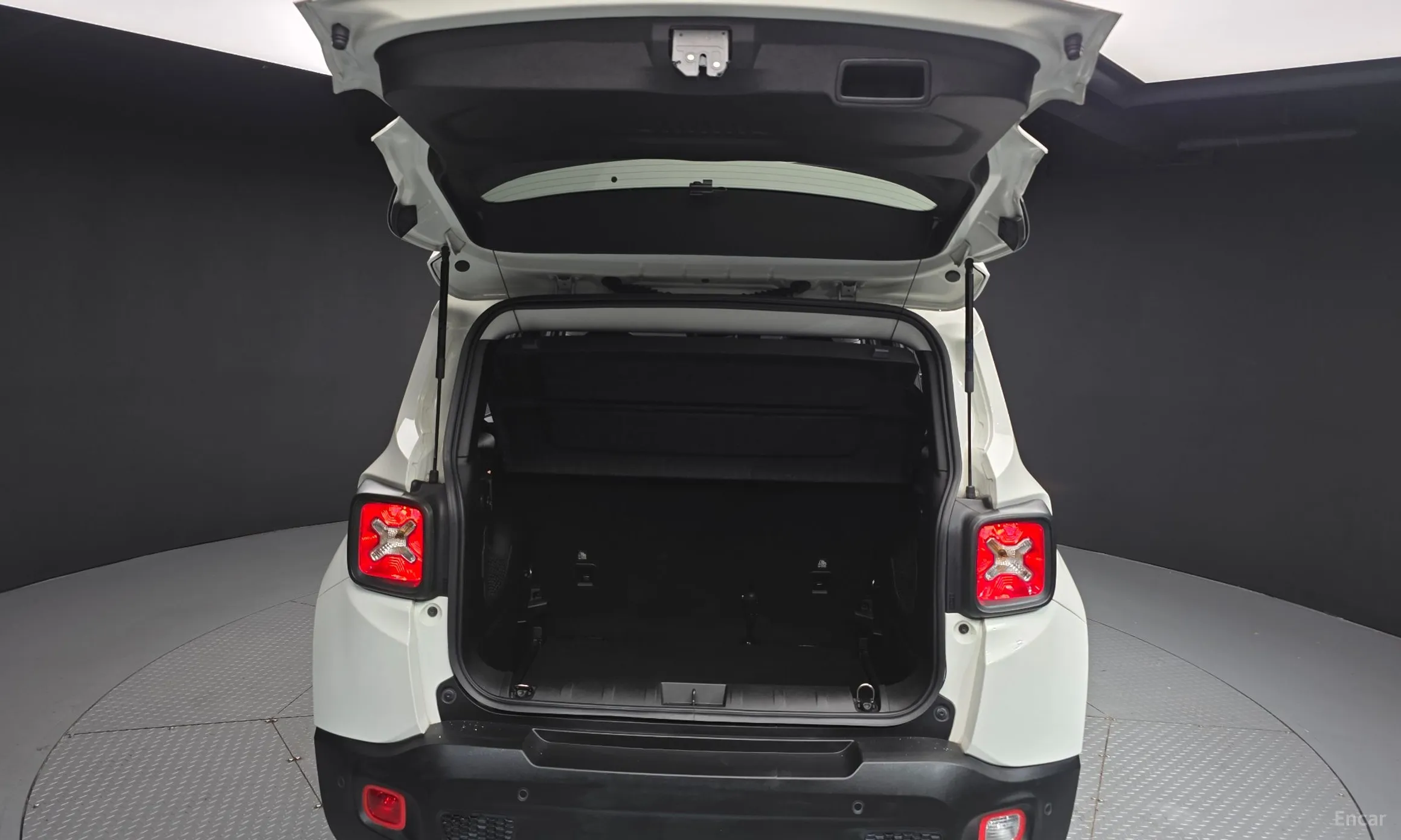 Jeep Renegade превью 20