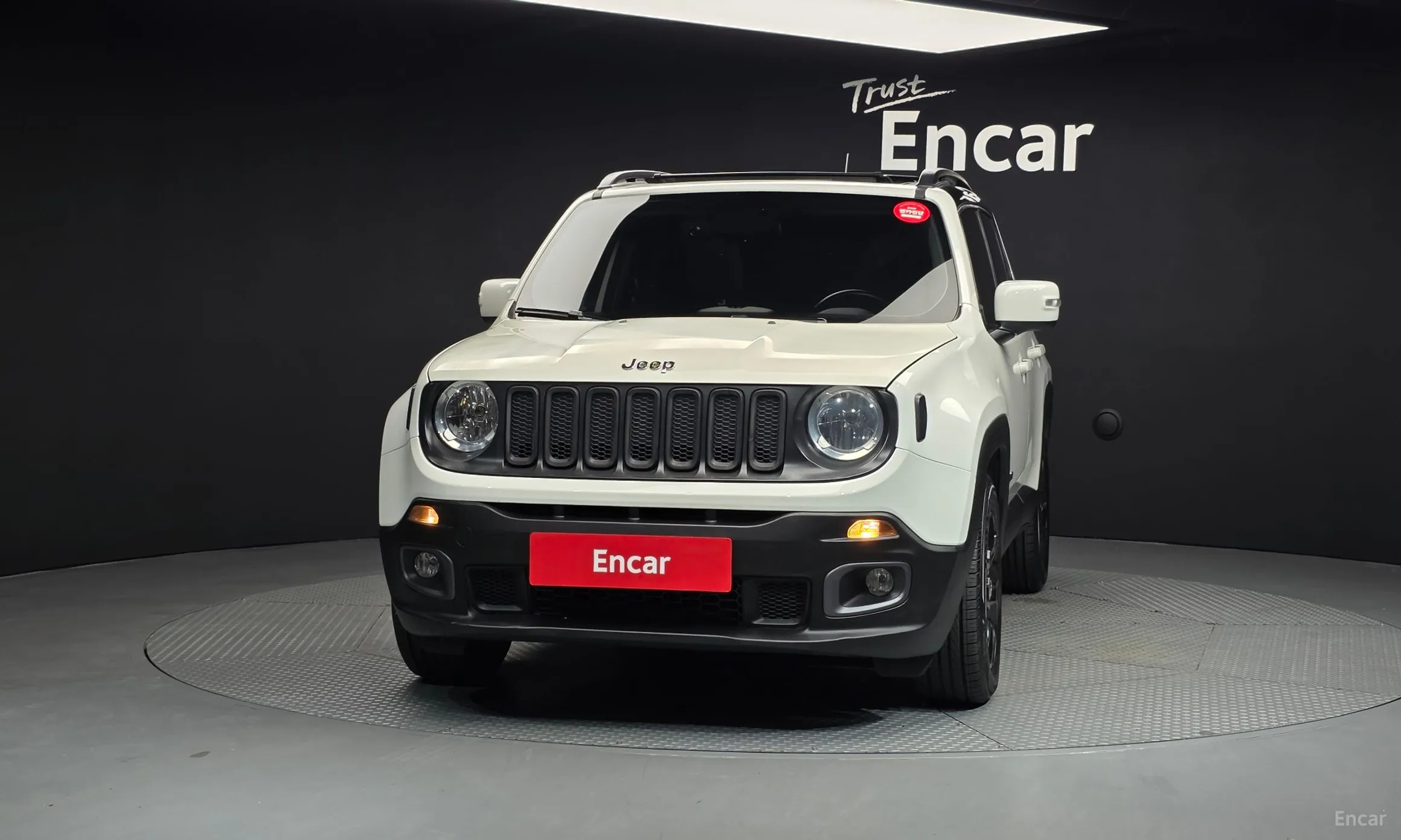 Jeep Renegade превью 3