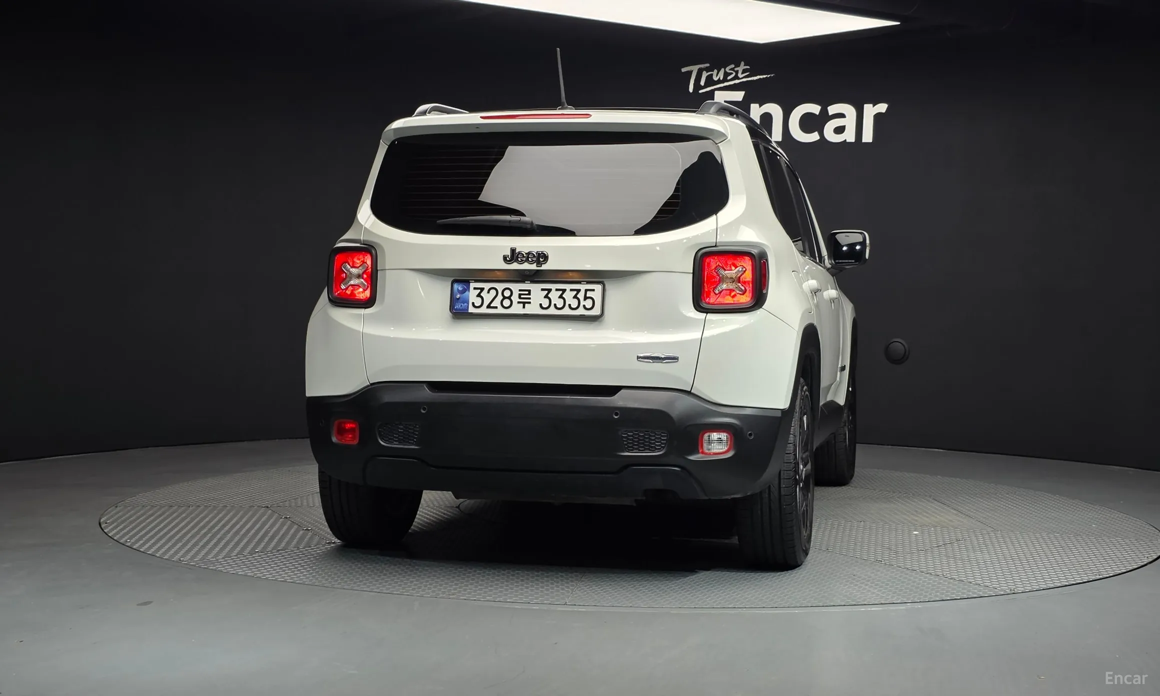Jeep Renegade превью 4