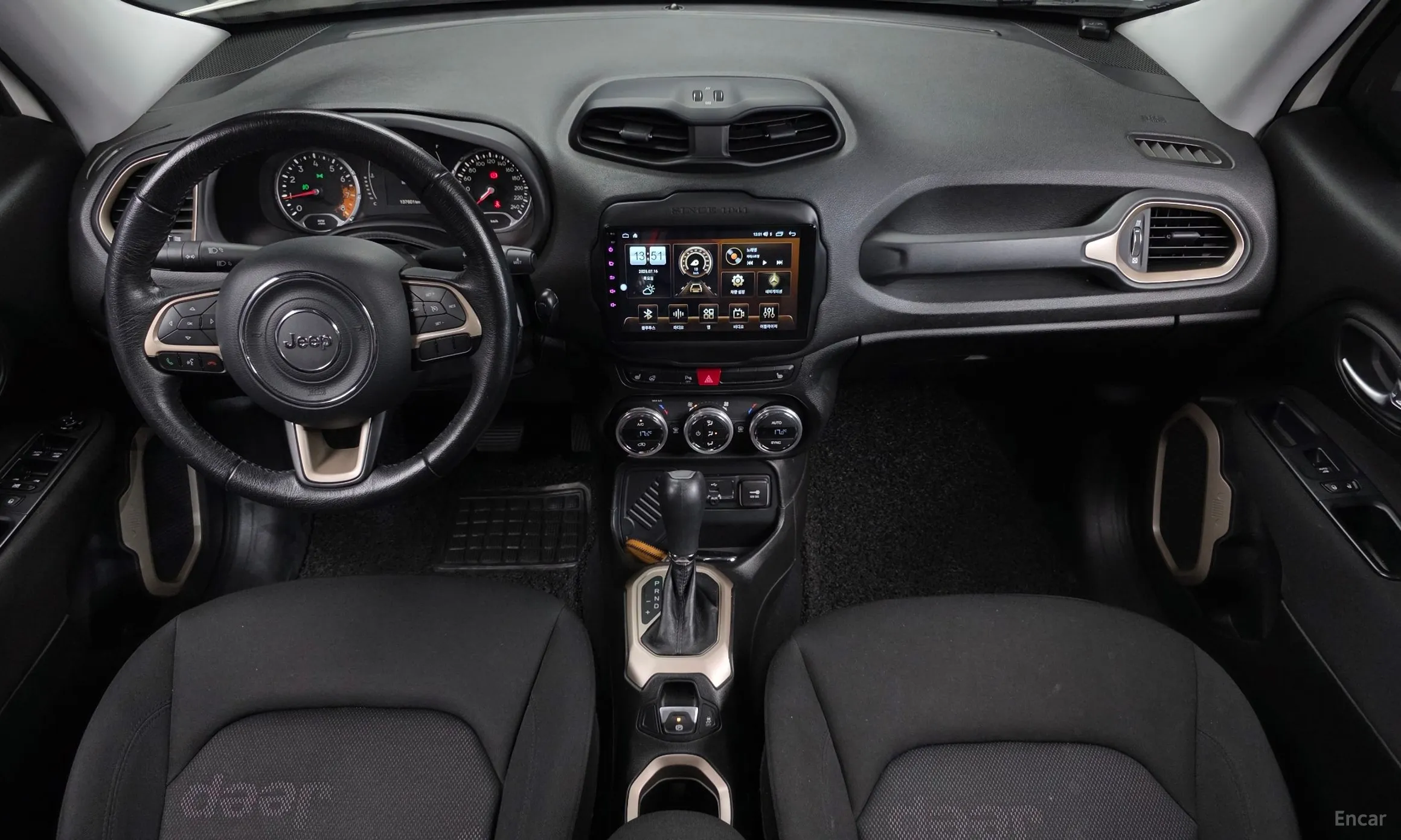 Jeep Renegade превью 7