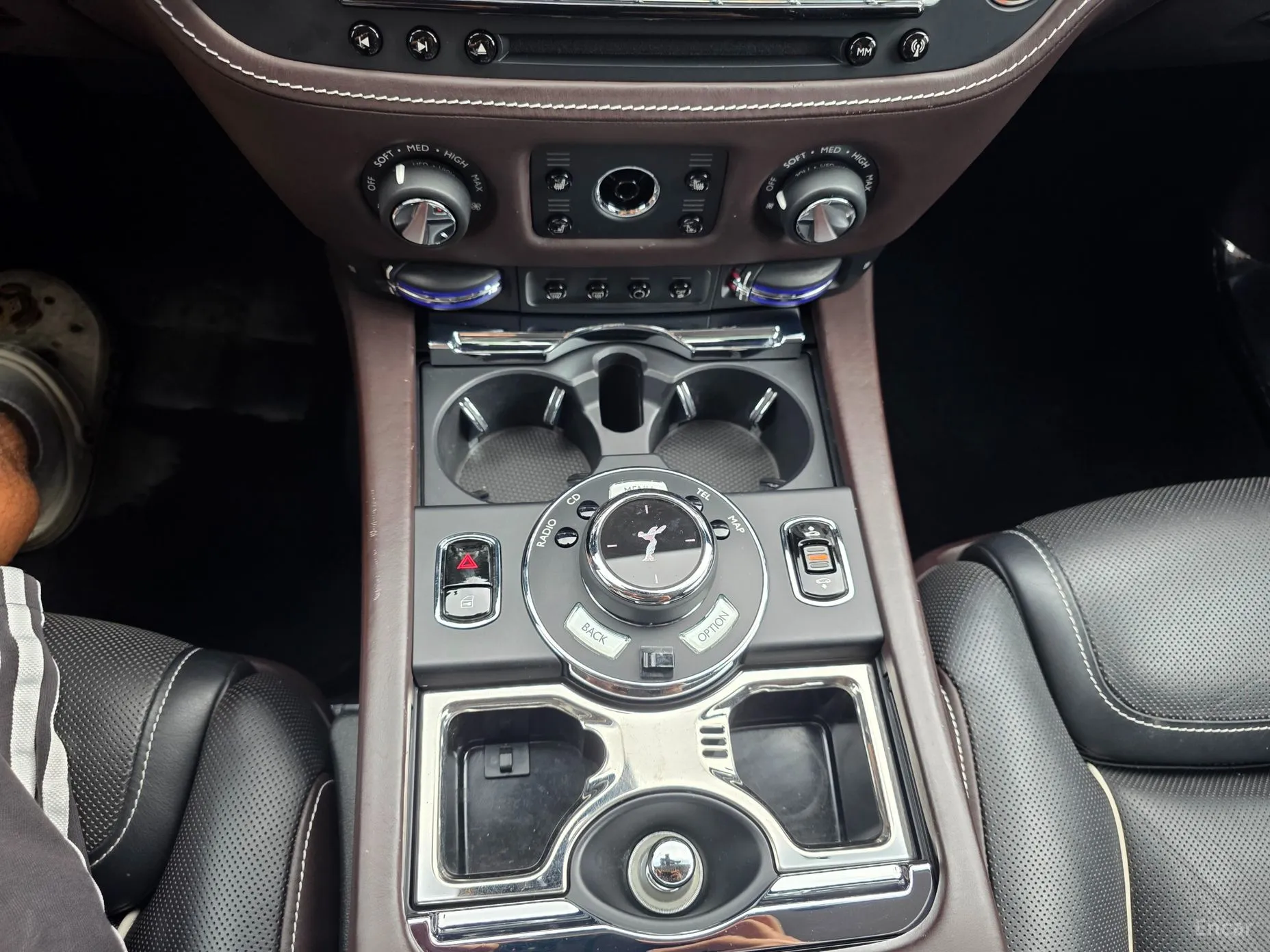 Rolls-Royce Ghost превью 11