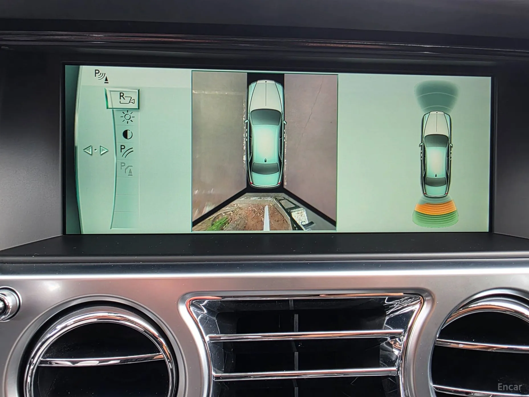 Rolls-Royce Ghost превью 13