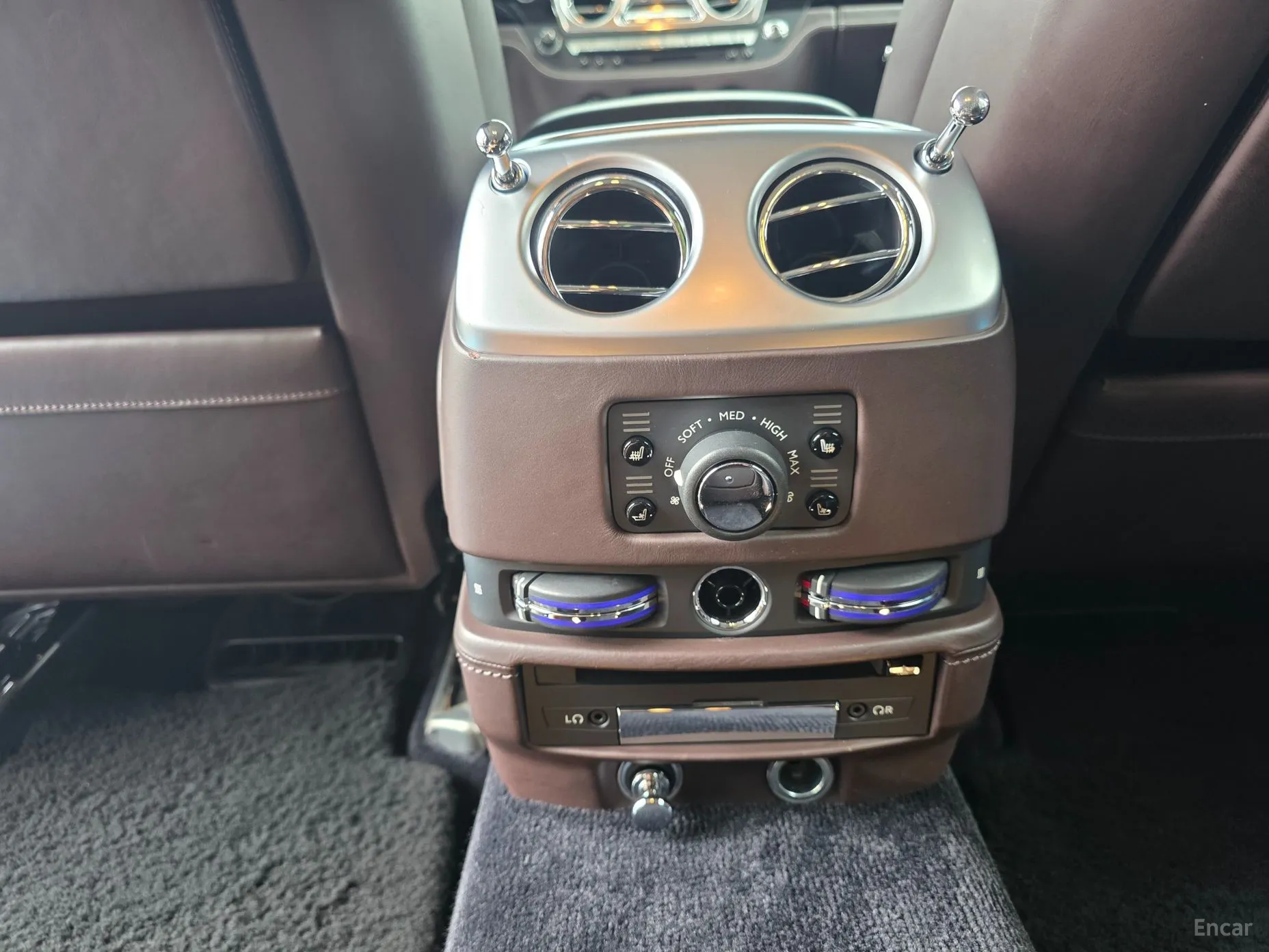 Rolls-Royce Ghost превью 17