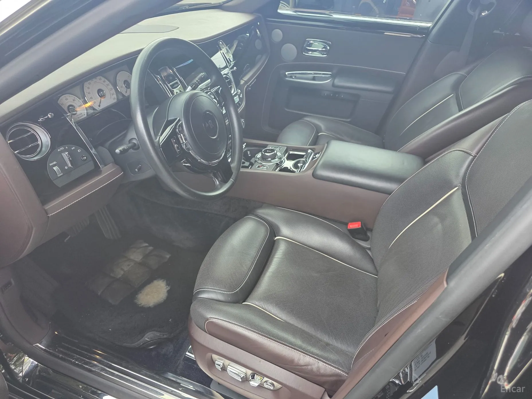 Rolls-Royce Ghost превью 5