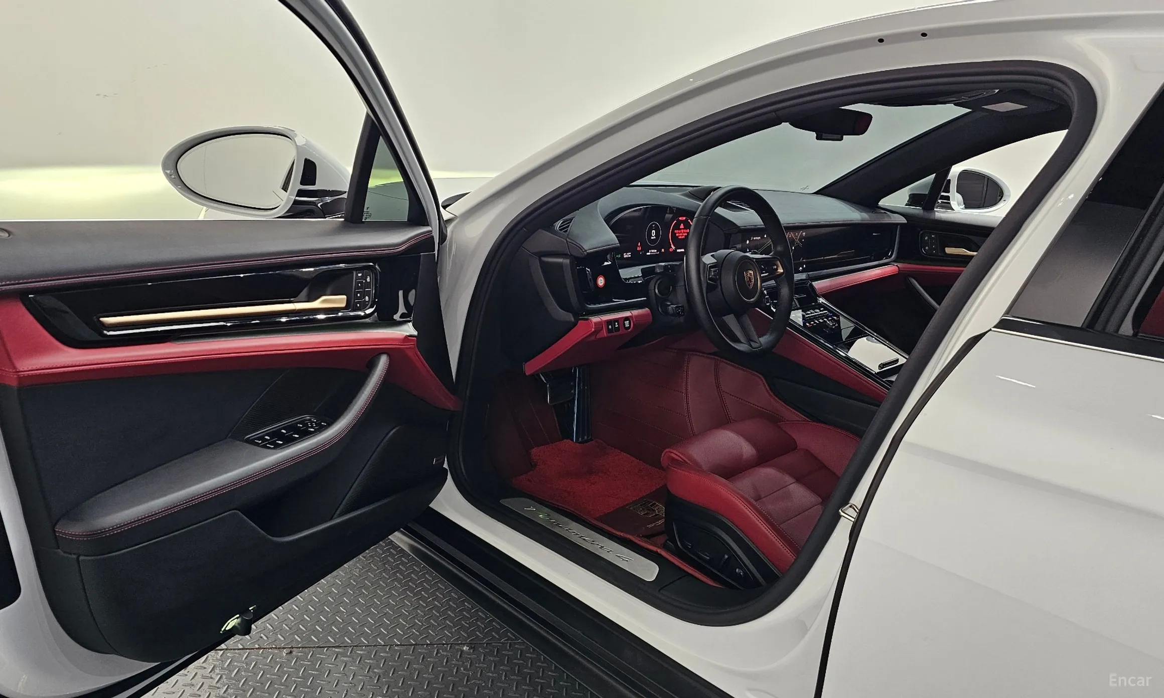 Porsche Panamera (976) превью 10