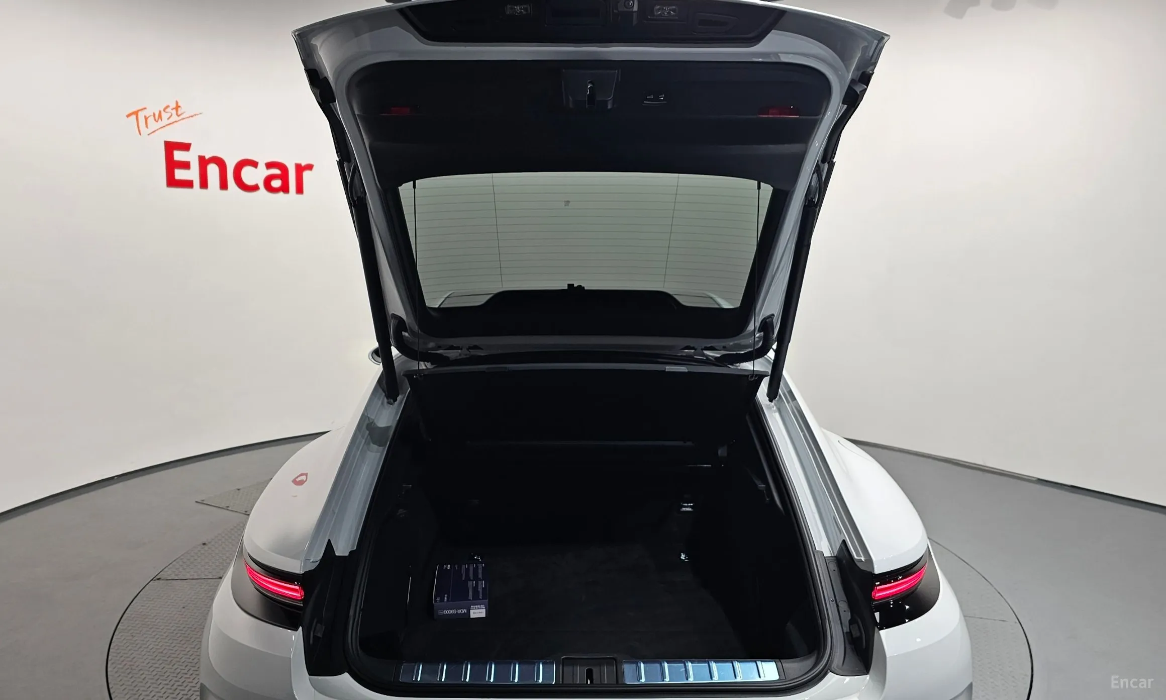 Porsche Panamera (976) превью 19