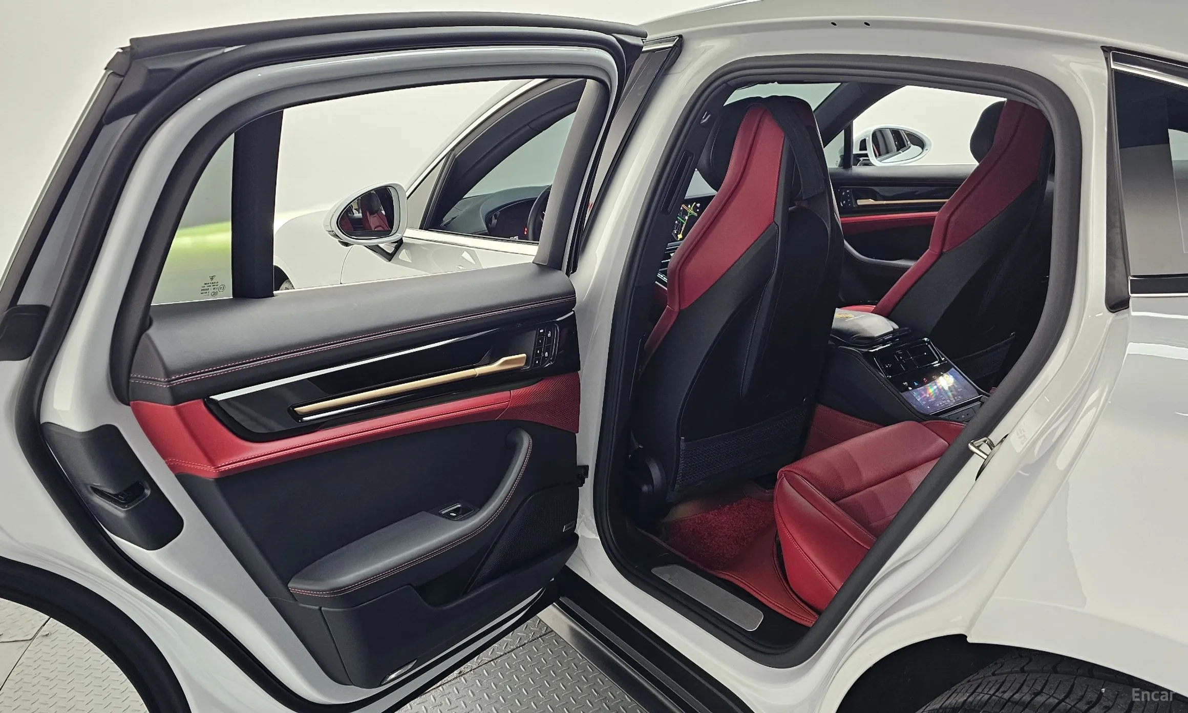 Porsche Panamera (976) превью 20