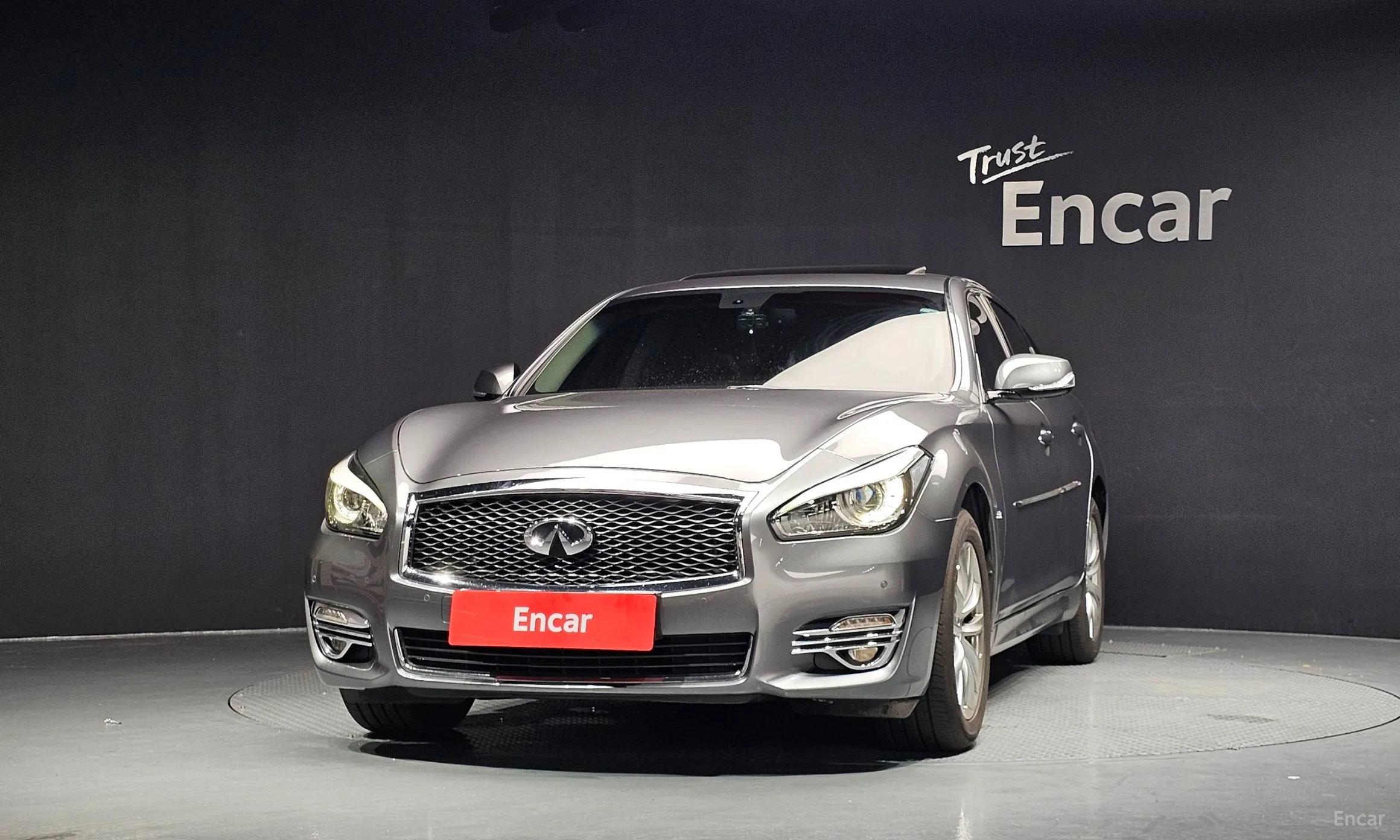 Infiniti Q70 превью 3