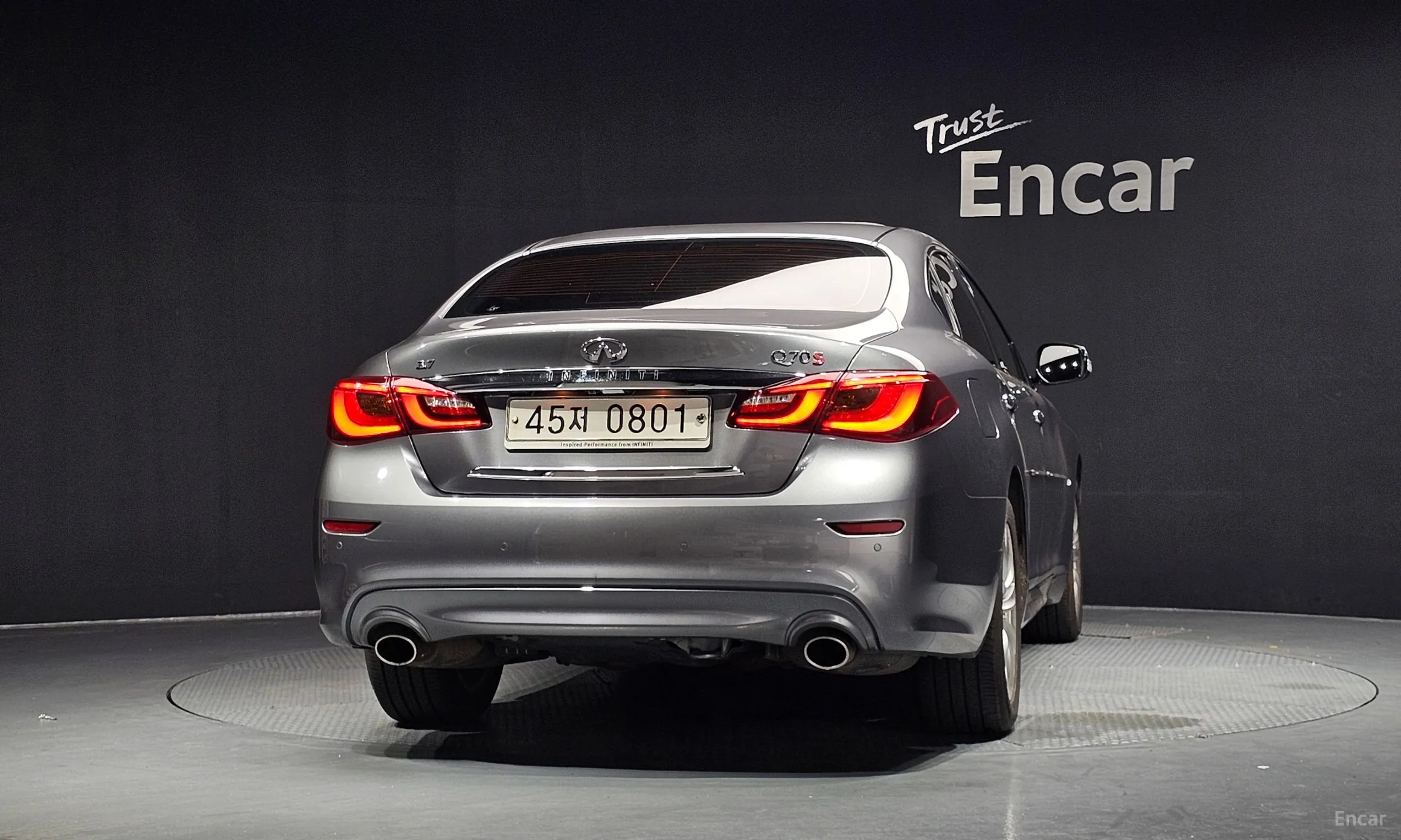 Infiniti Q70 превью 4