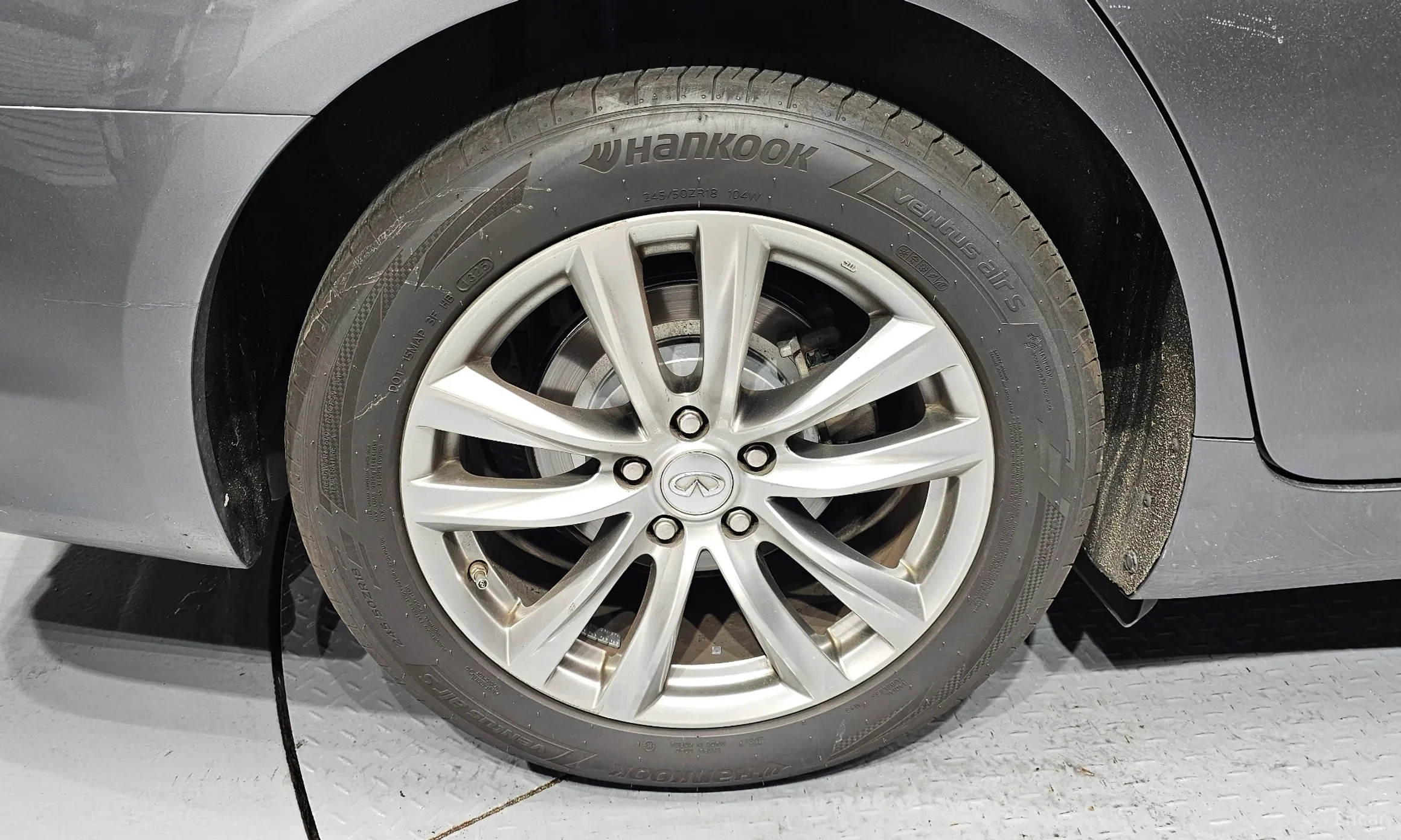 Infiniti Q70 превью 5