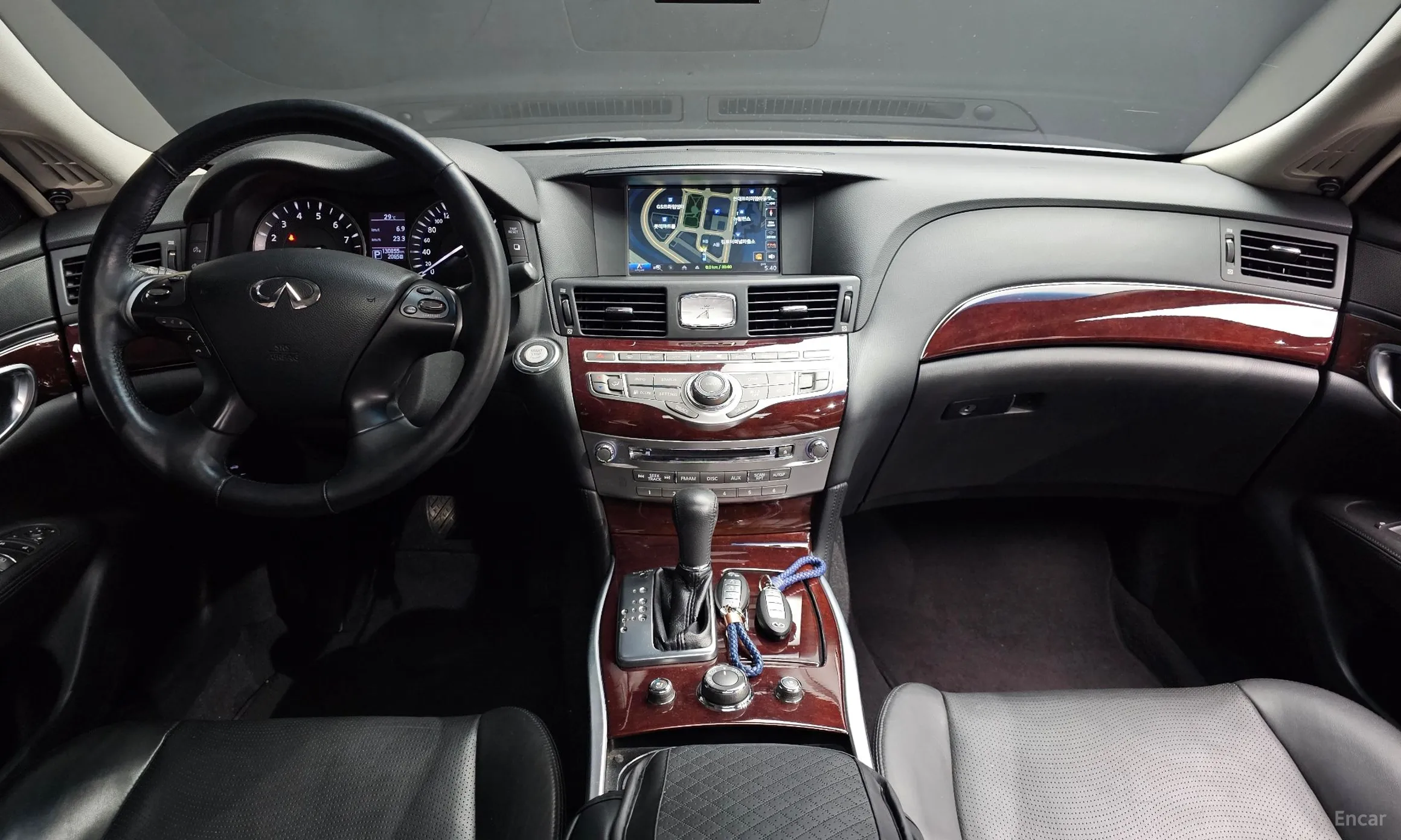 Infiniti Q70 превью 7