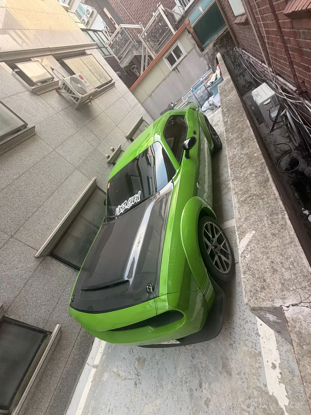 Dodge Challenger превью 5