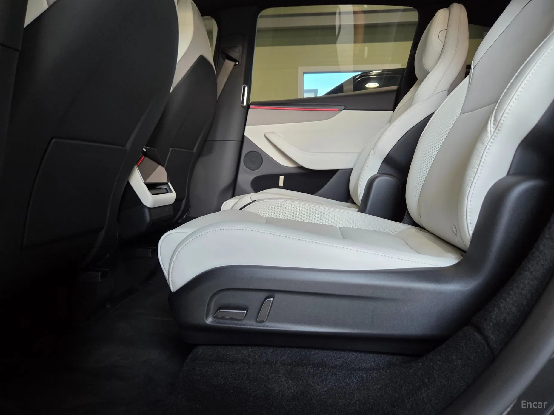 Tesla Model Y превью 14