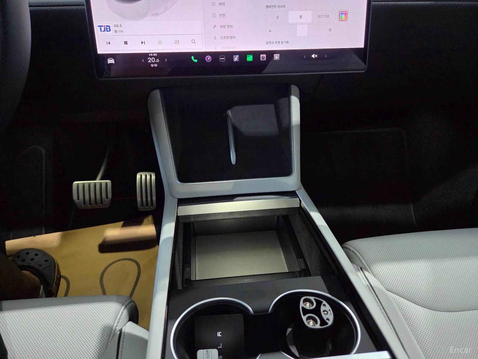 Tesla Model Y превью 18
