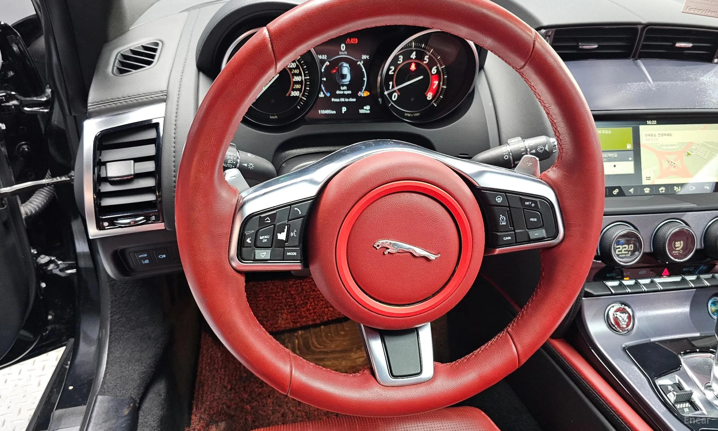 Jaguar F-TYPE превью 11